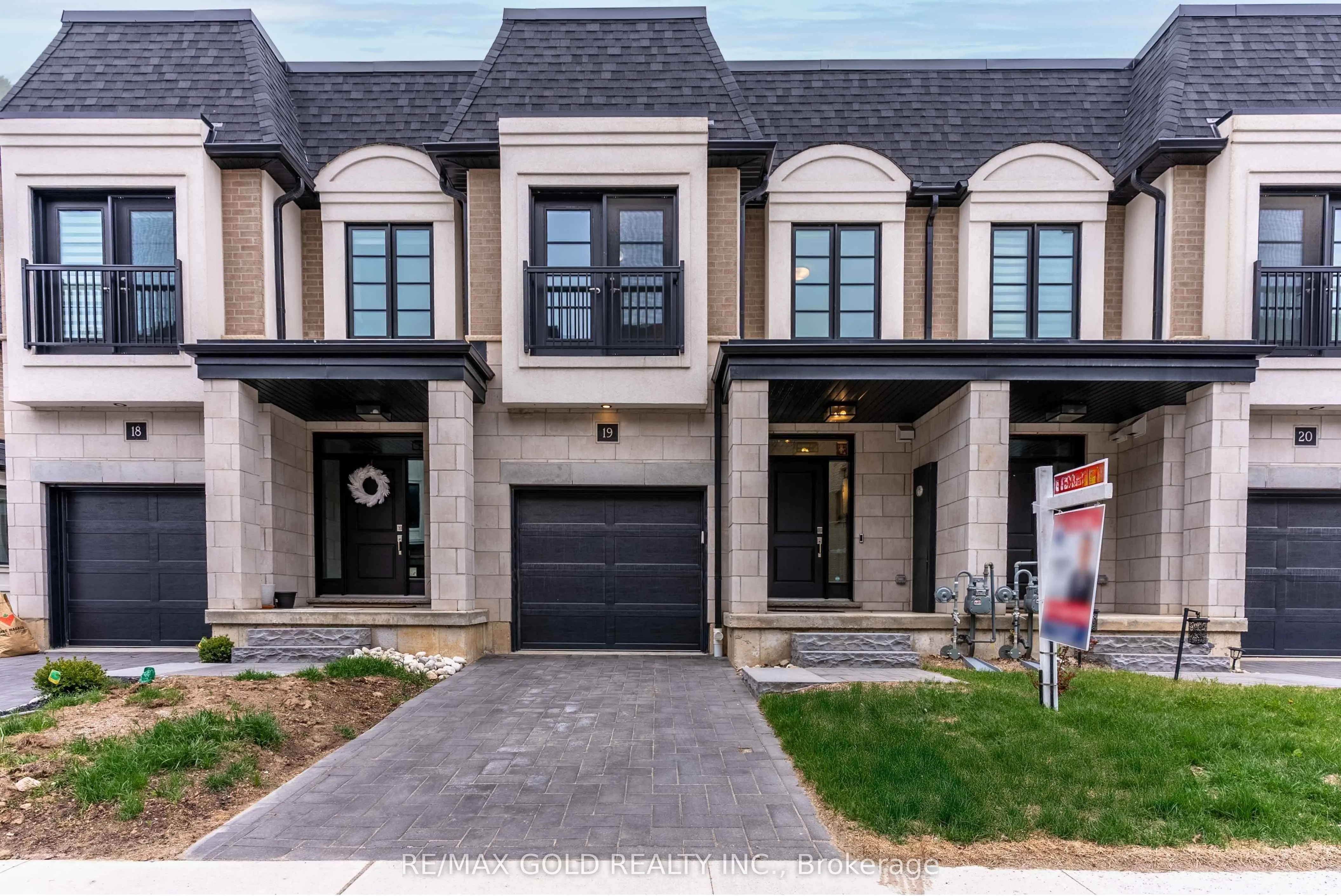 143 Elgin Street N, #19