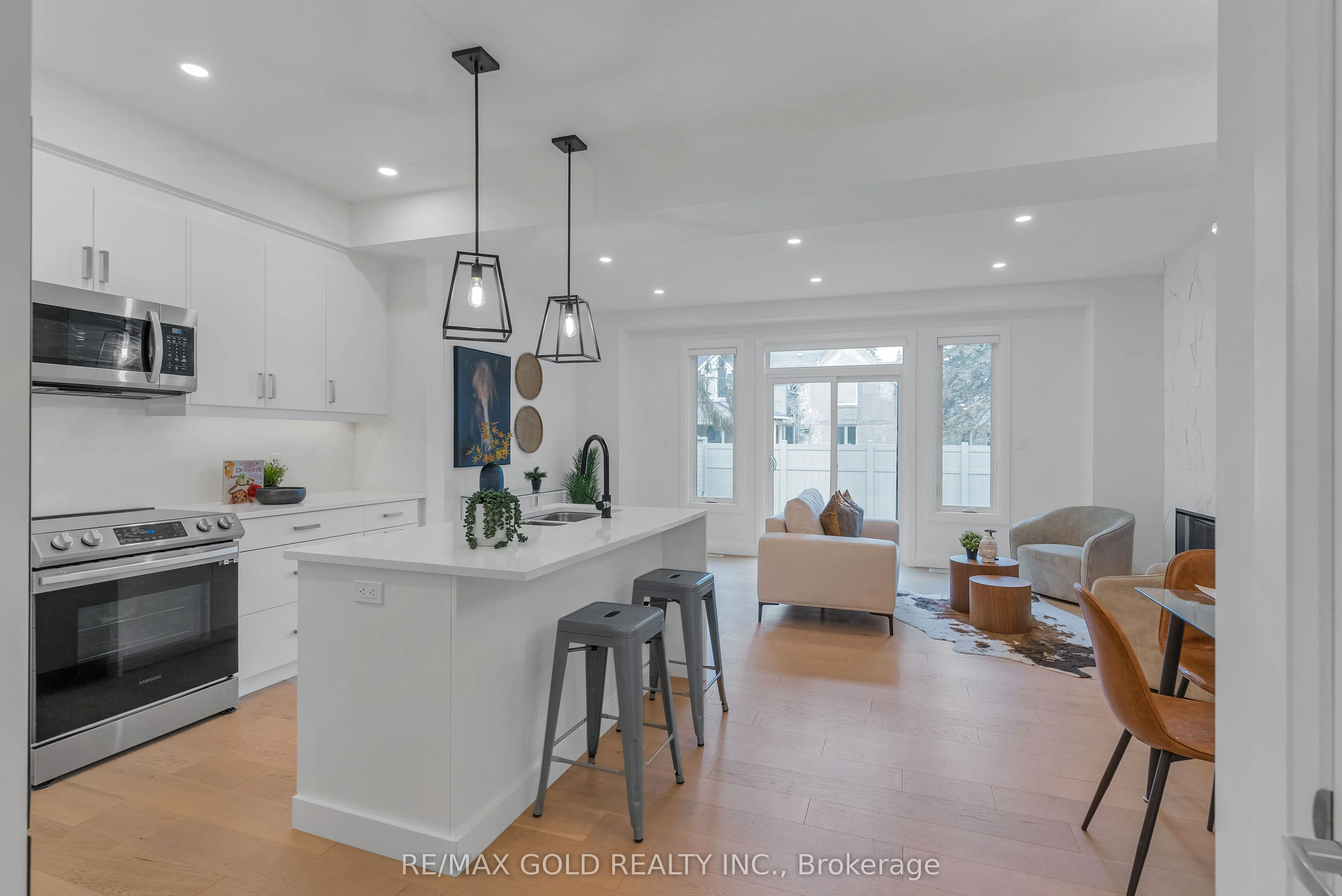 143 Elgin Street N, #19