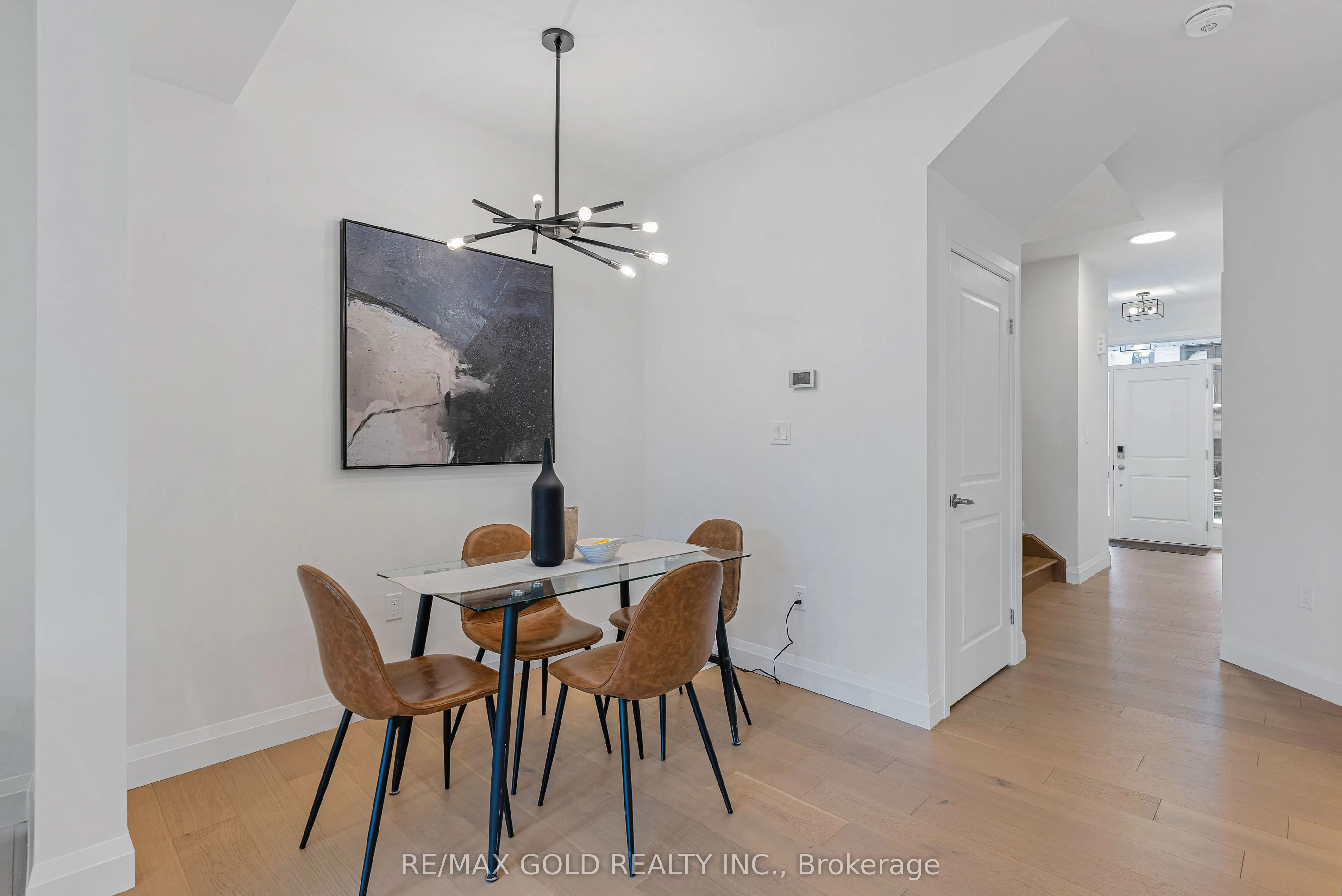 143 Elgin Street N, #19