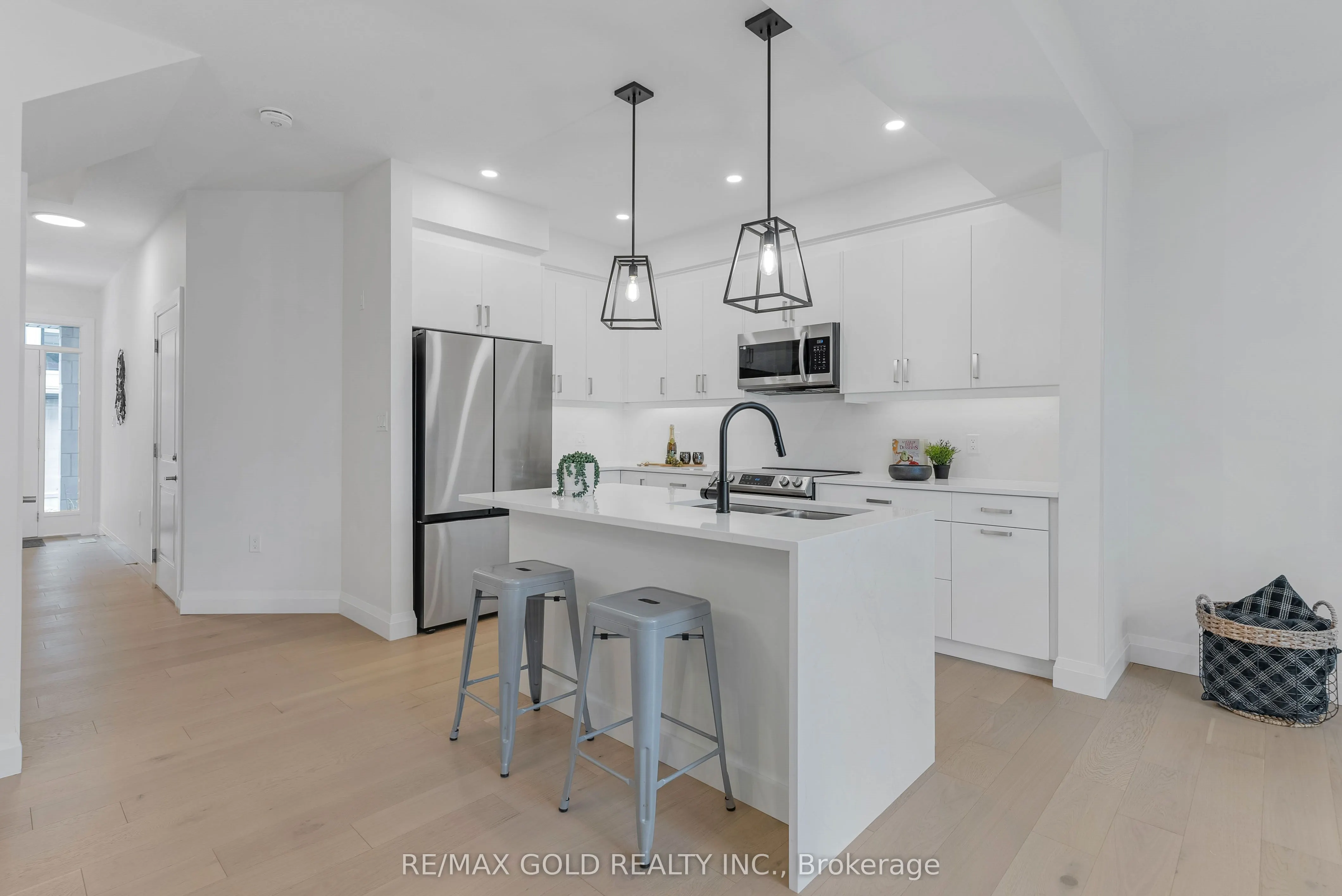 143 Elgin Street N, #19