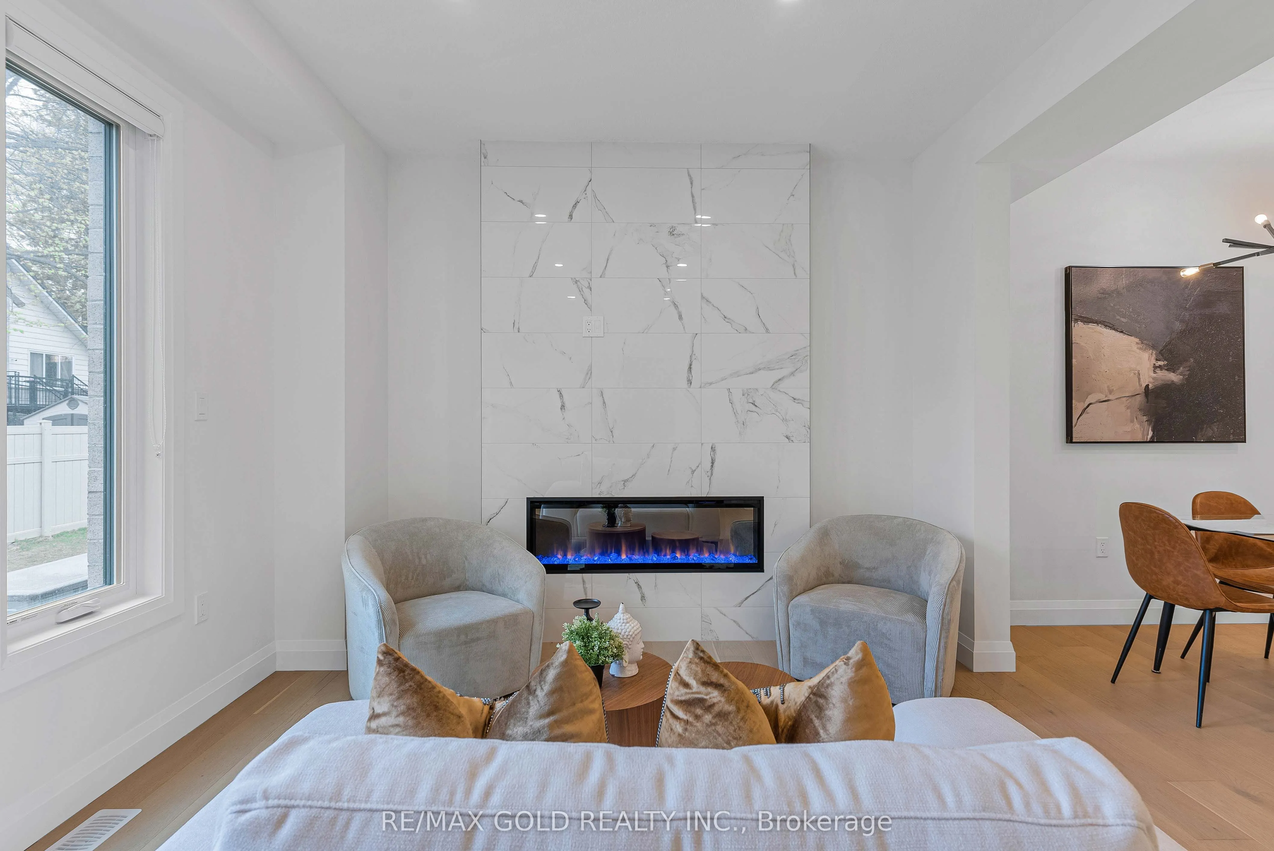 143 Elgin Street N, #19