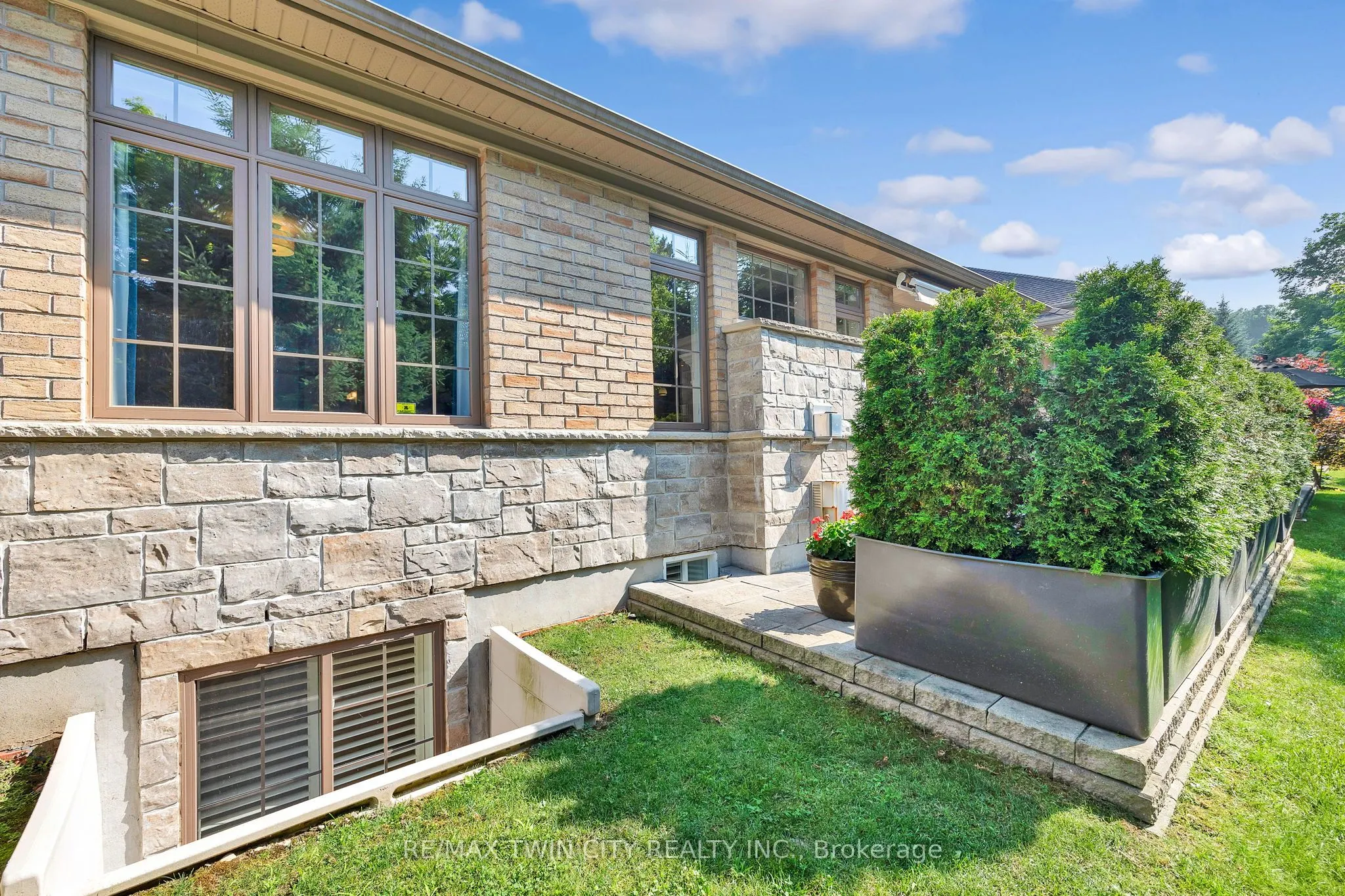 435 Winchester Drive, #16