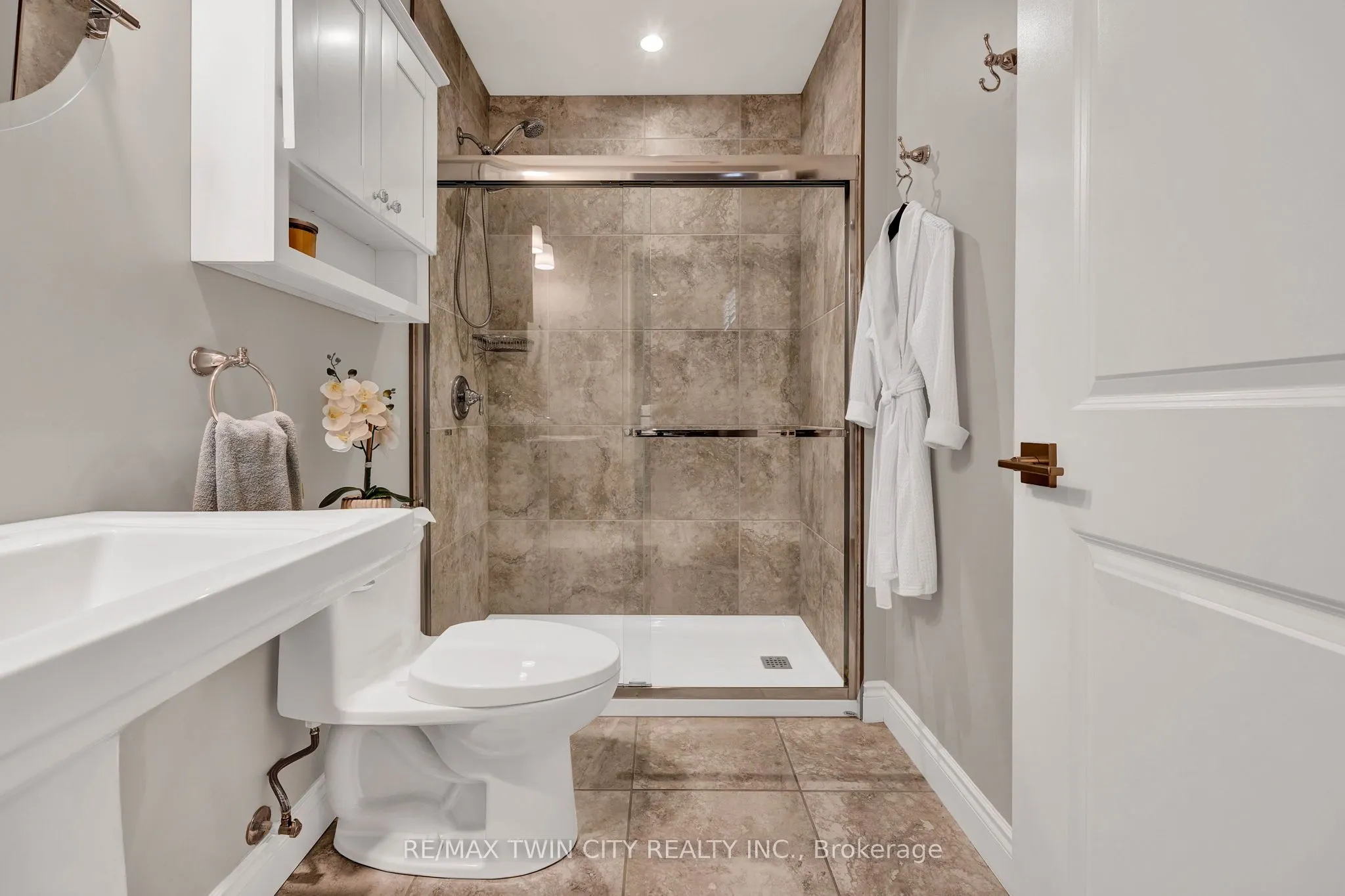 435 Winchester Drive, #16