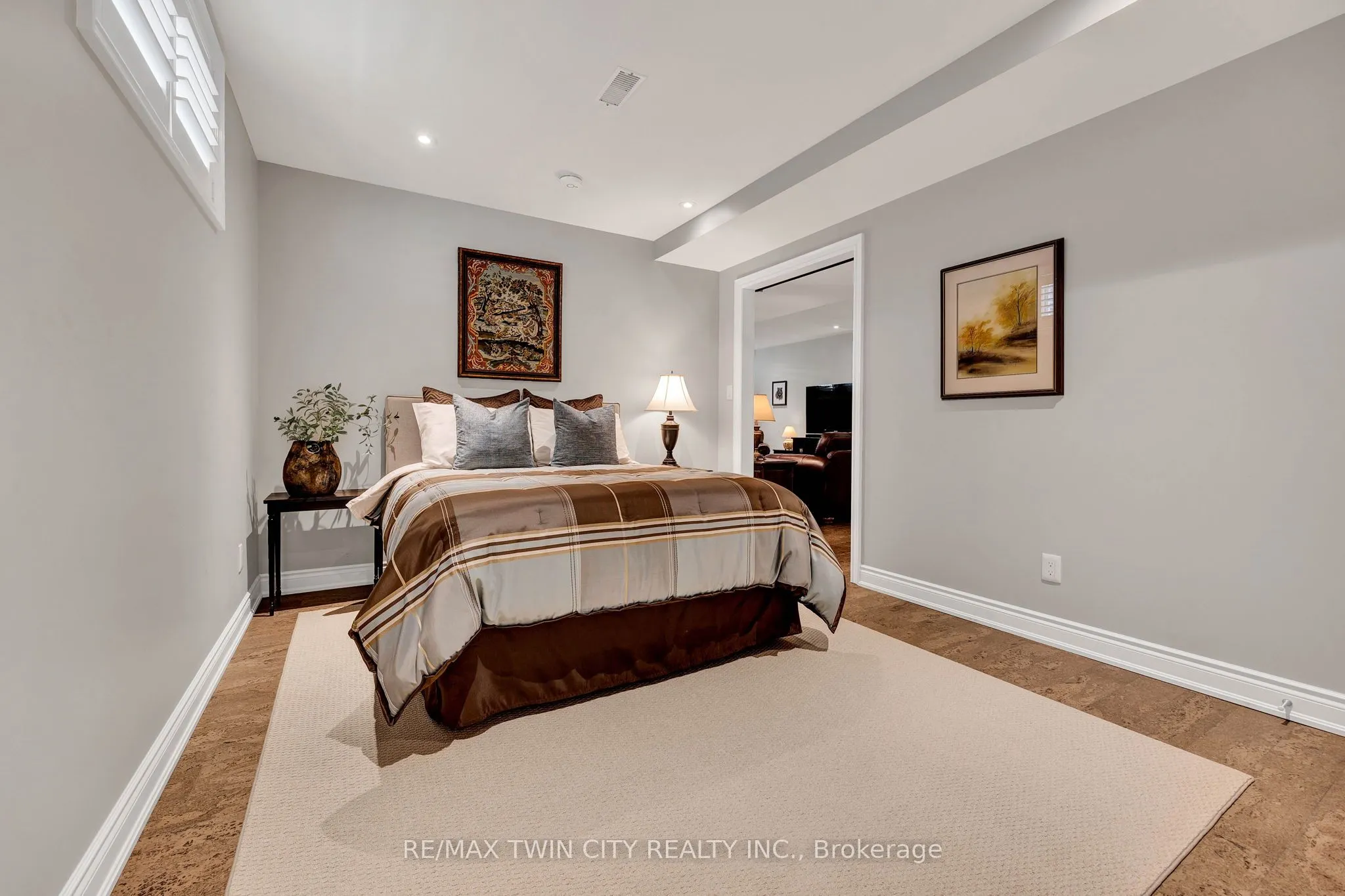 435 Winchester Drive, #16