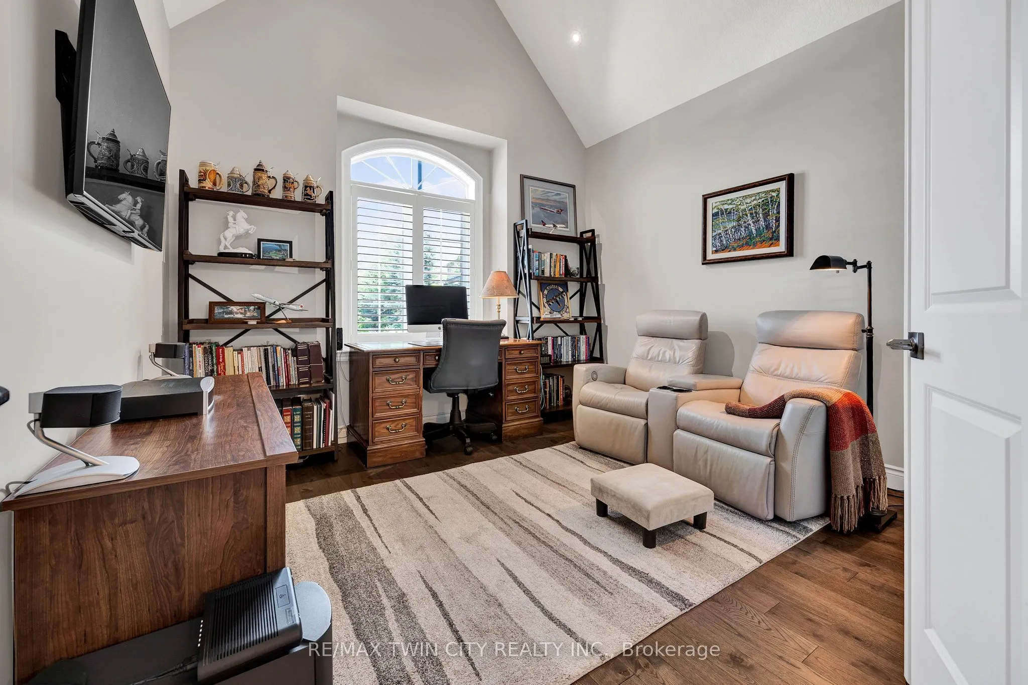 435 Winchester Drive, #16