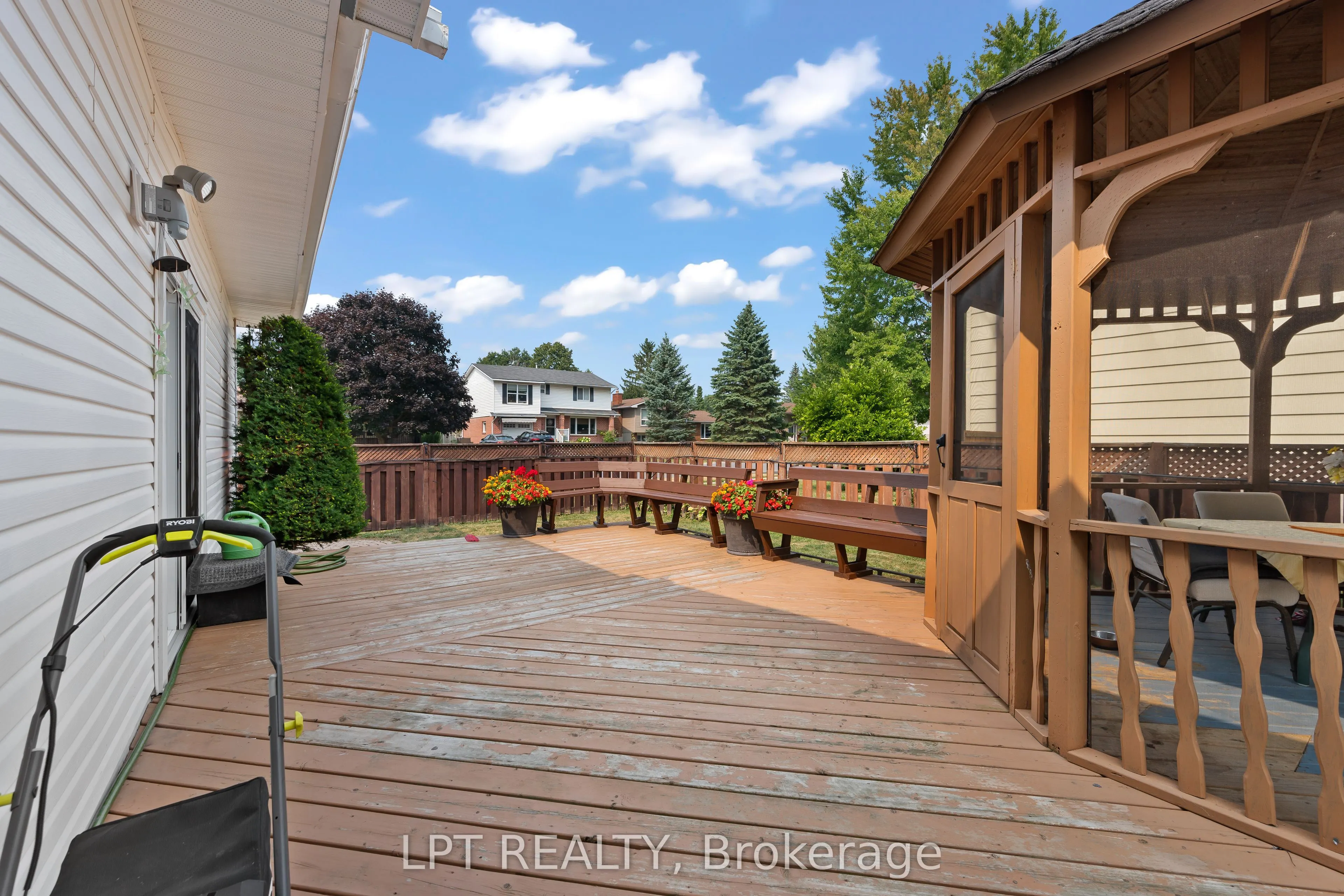788 Meadowood Road