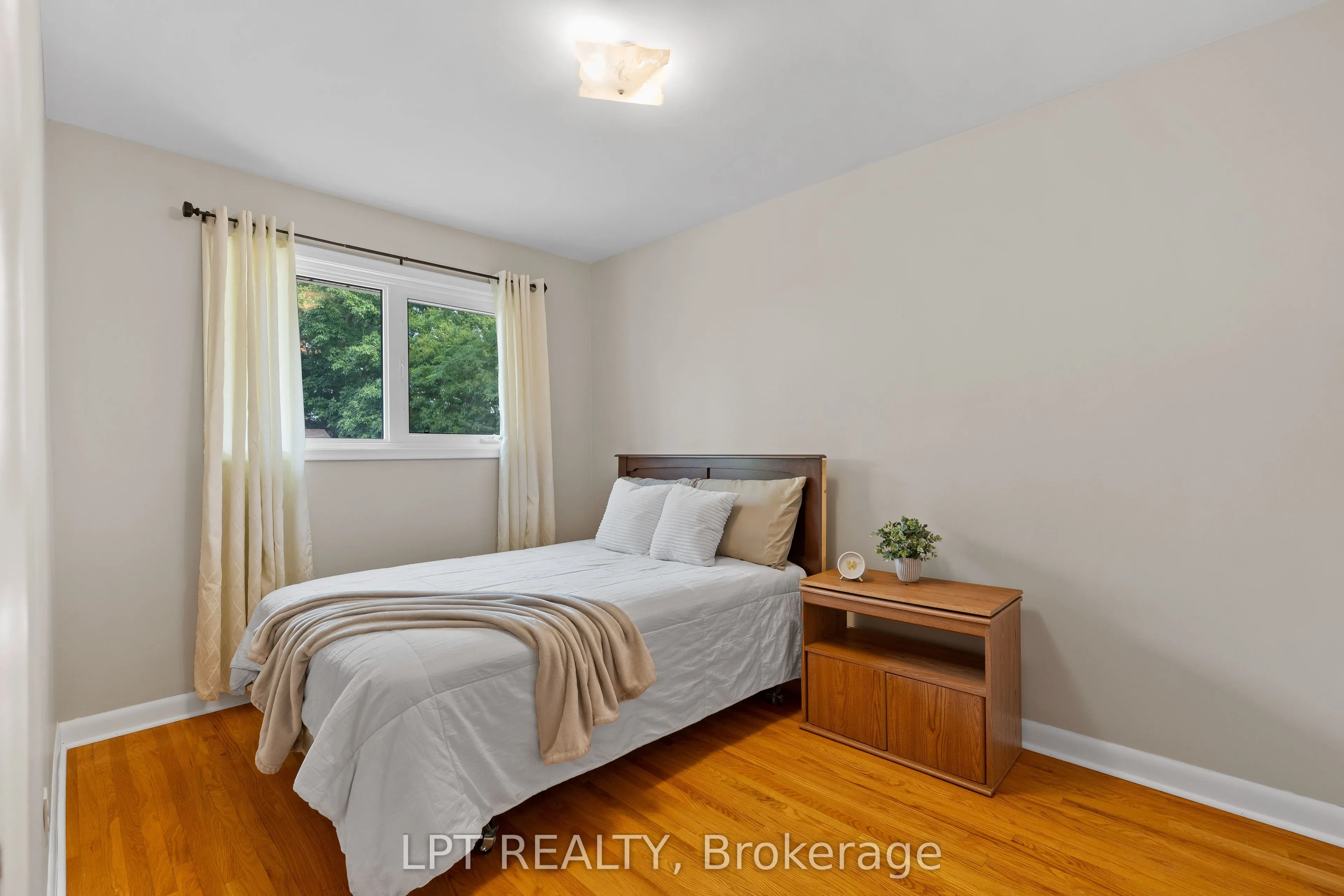 788 Meadowood Road