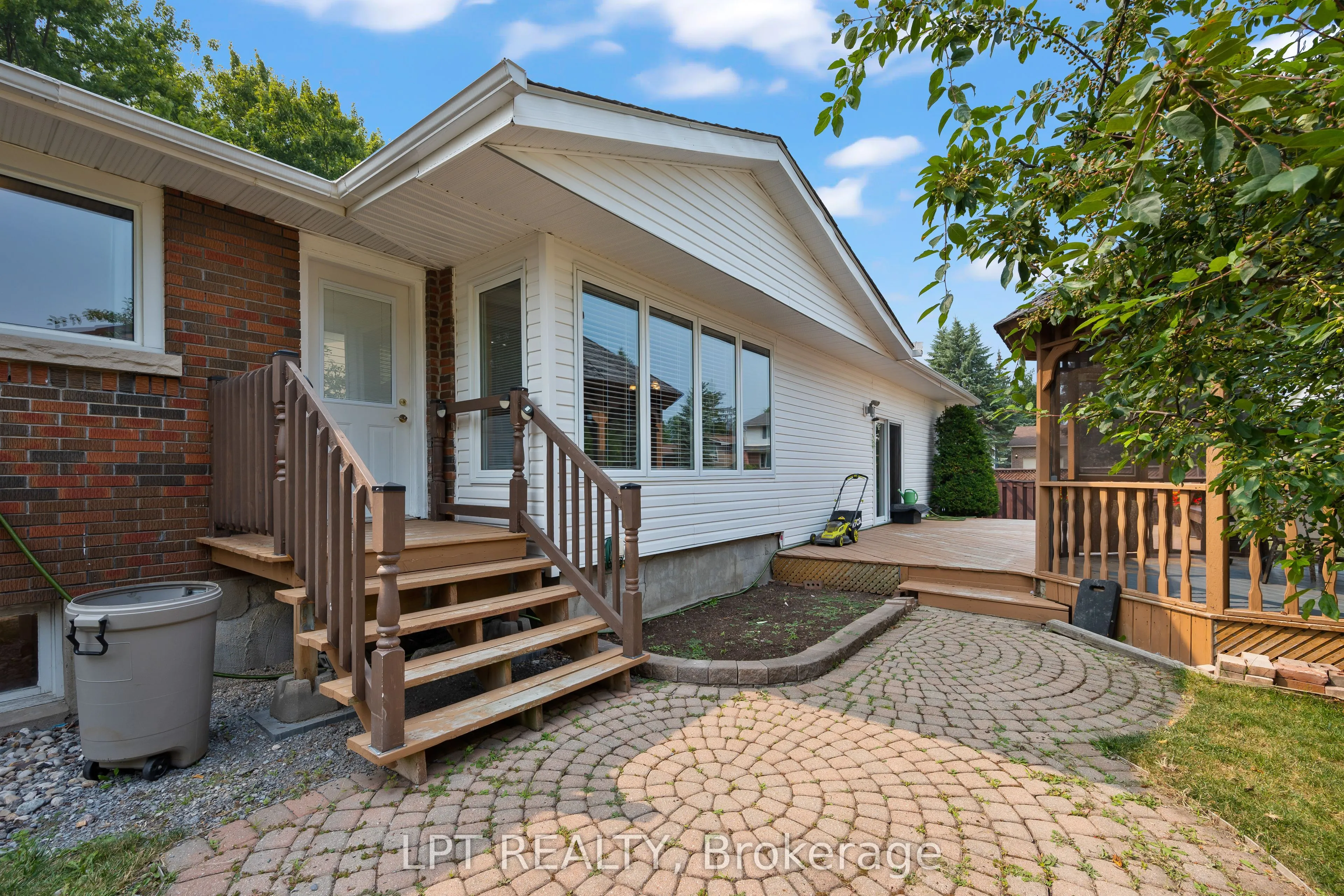 788 Meadowood Road