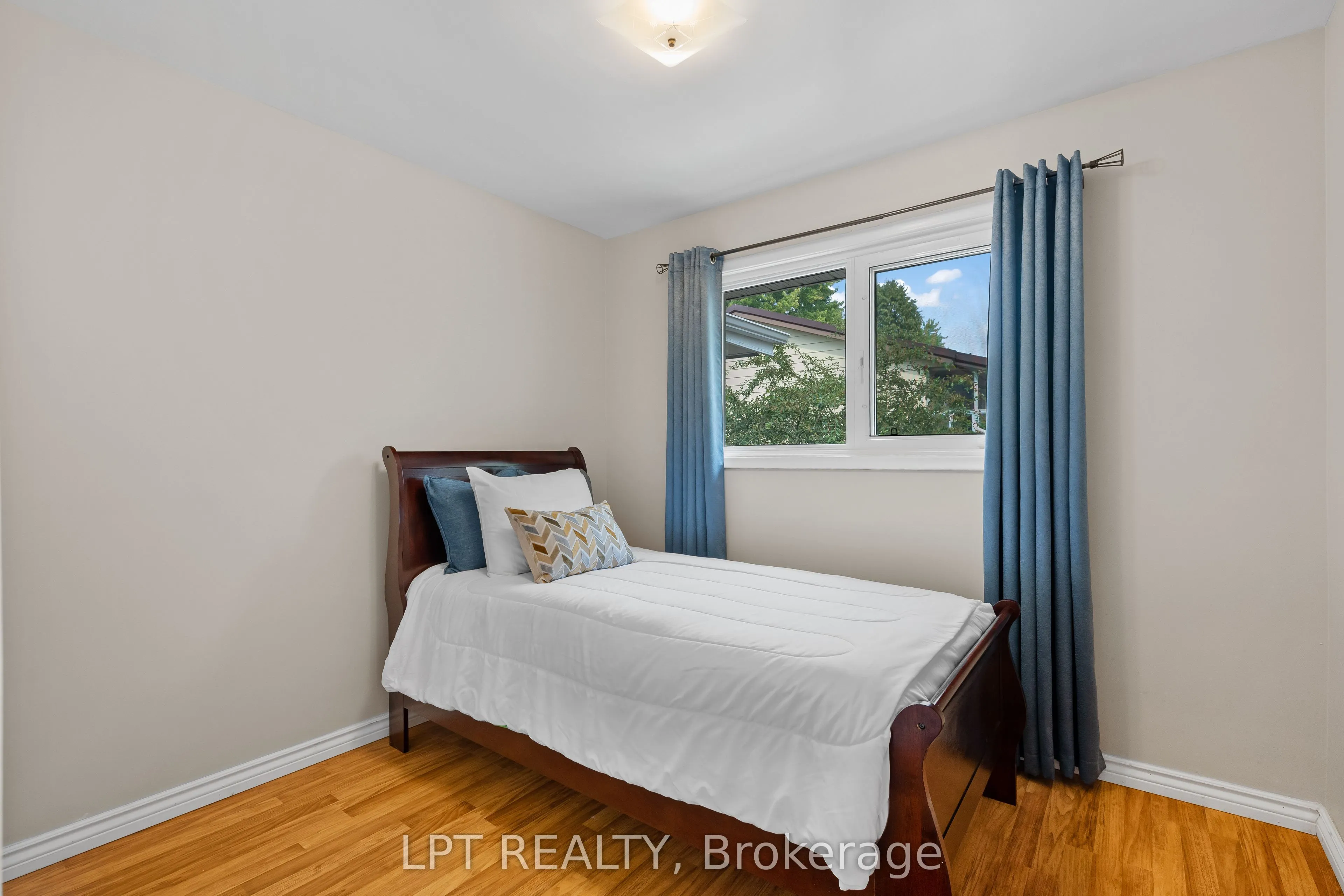 788 Meadowood Road