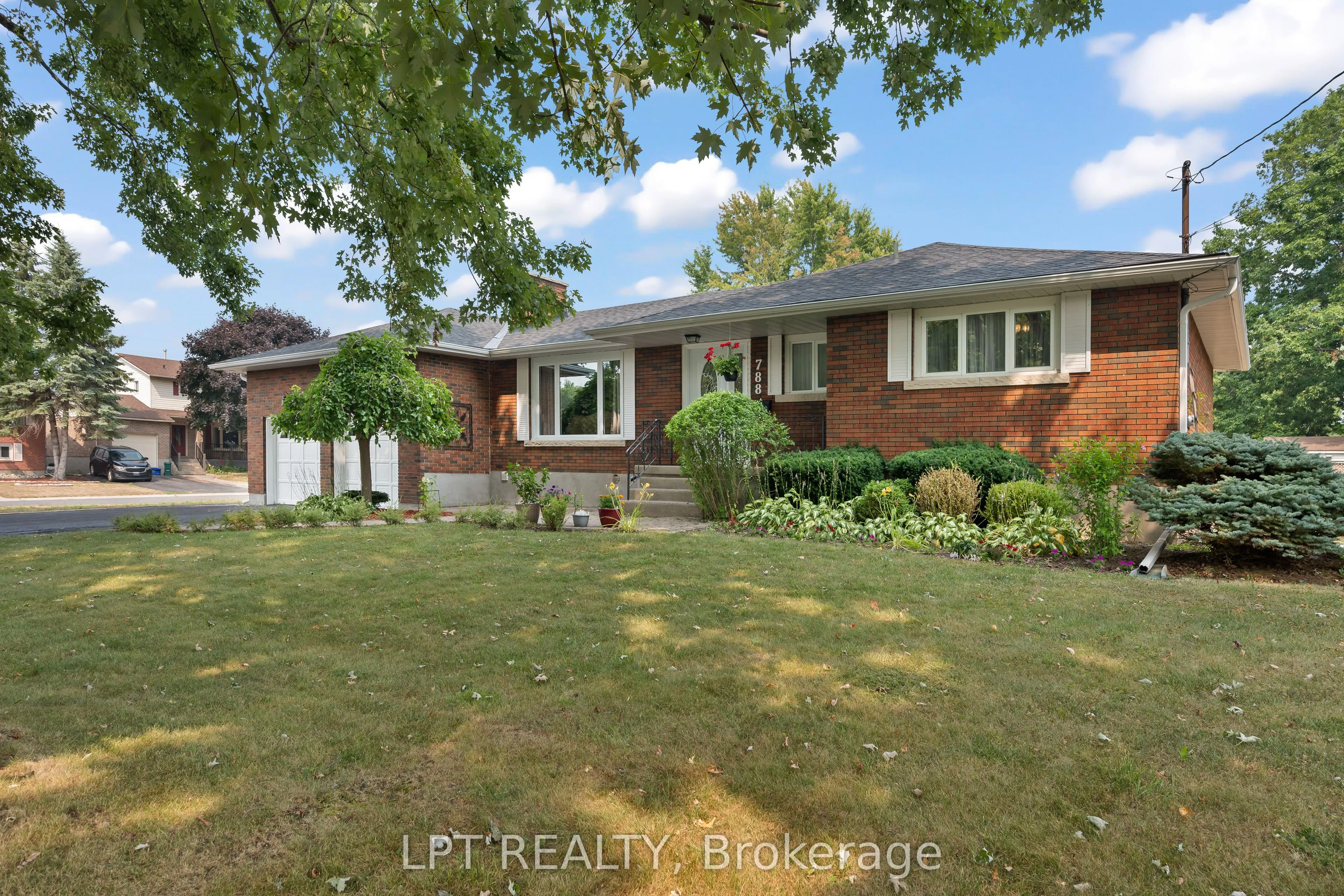 788 Meadowood Road