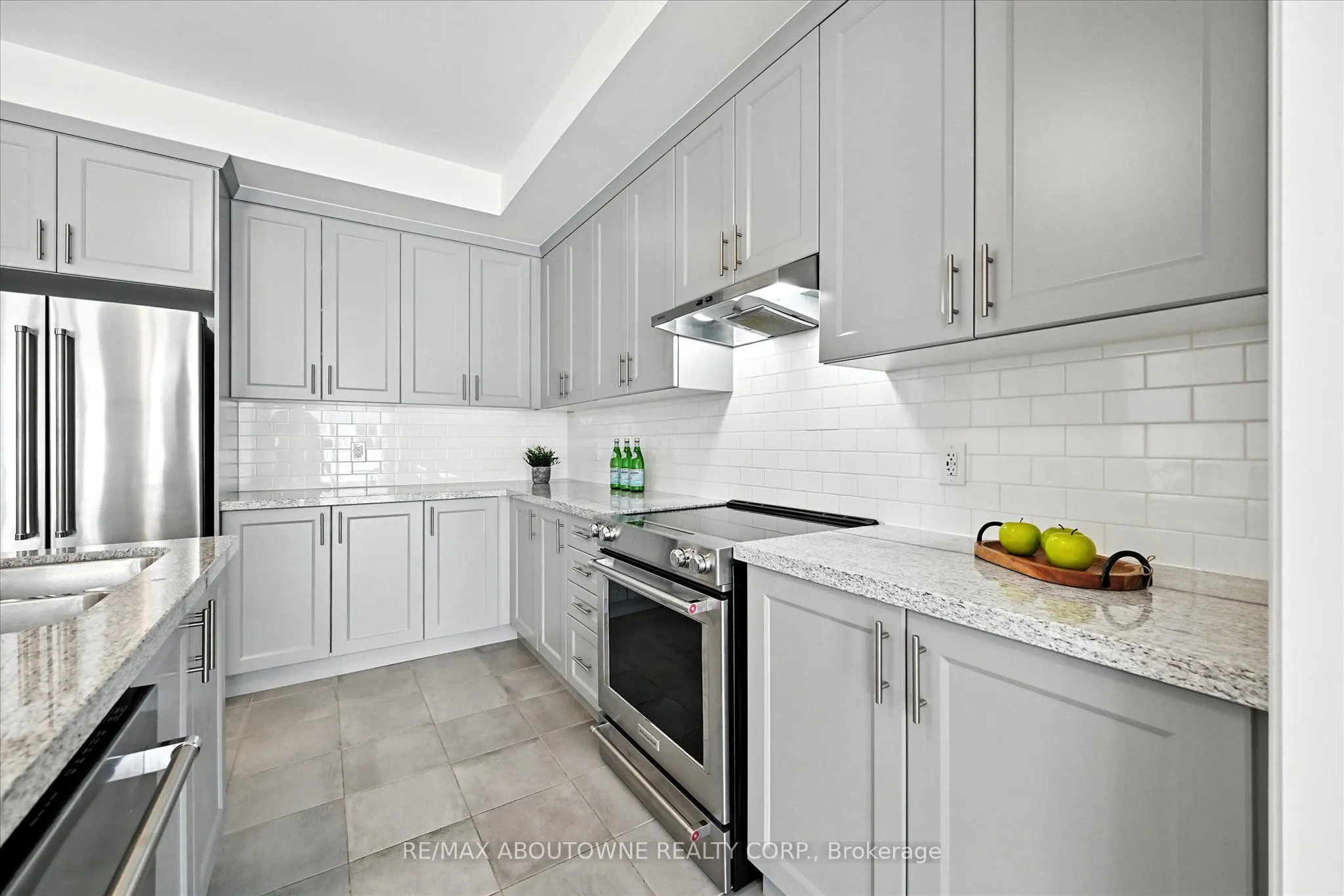 353 Raymond Road