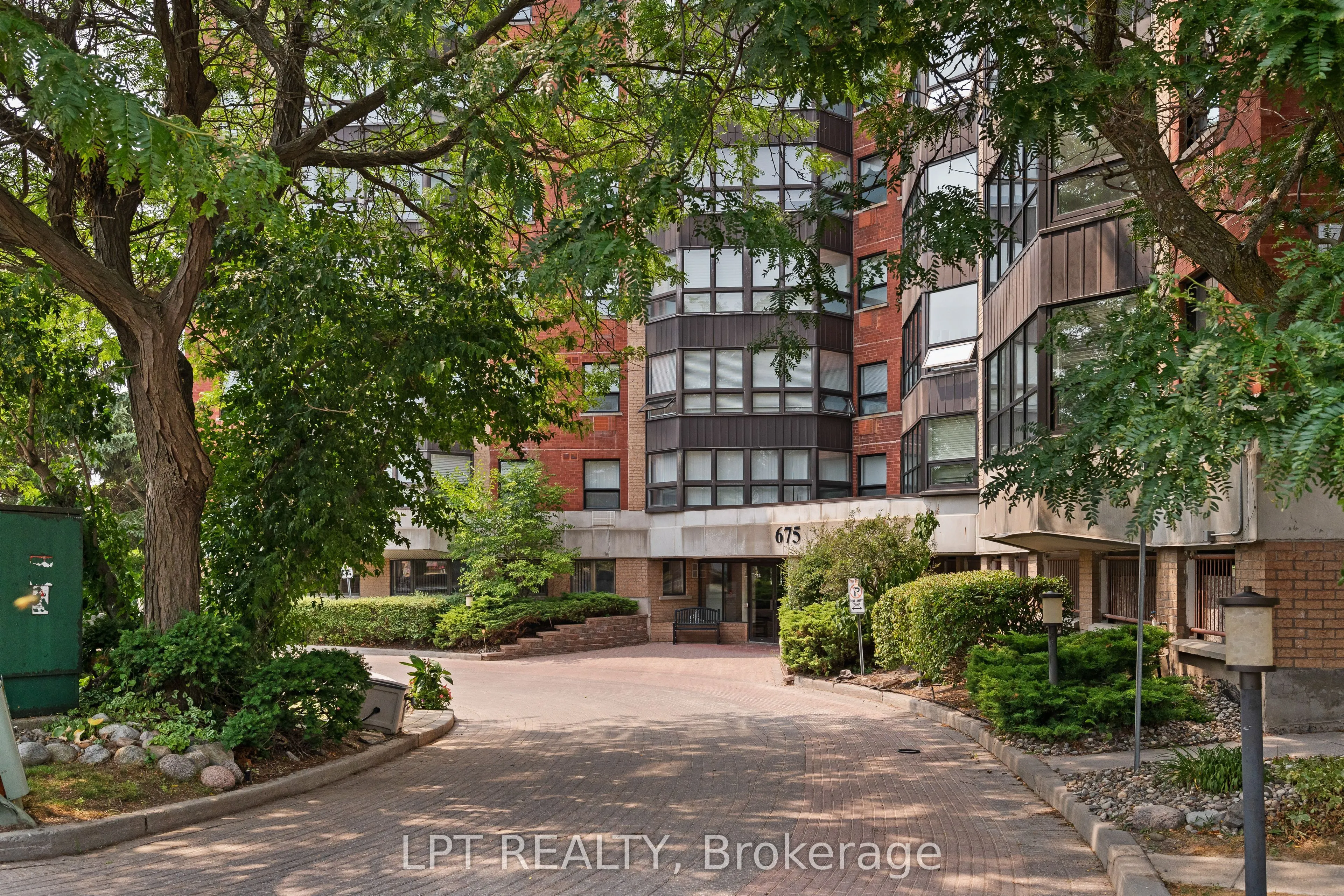 675 Davis Drive, #401