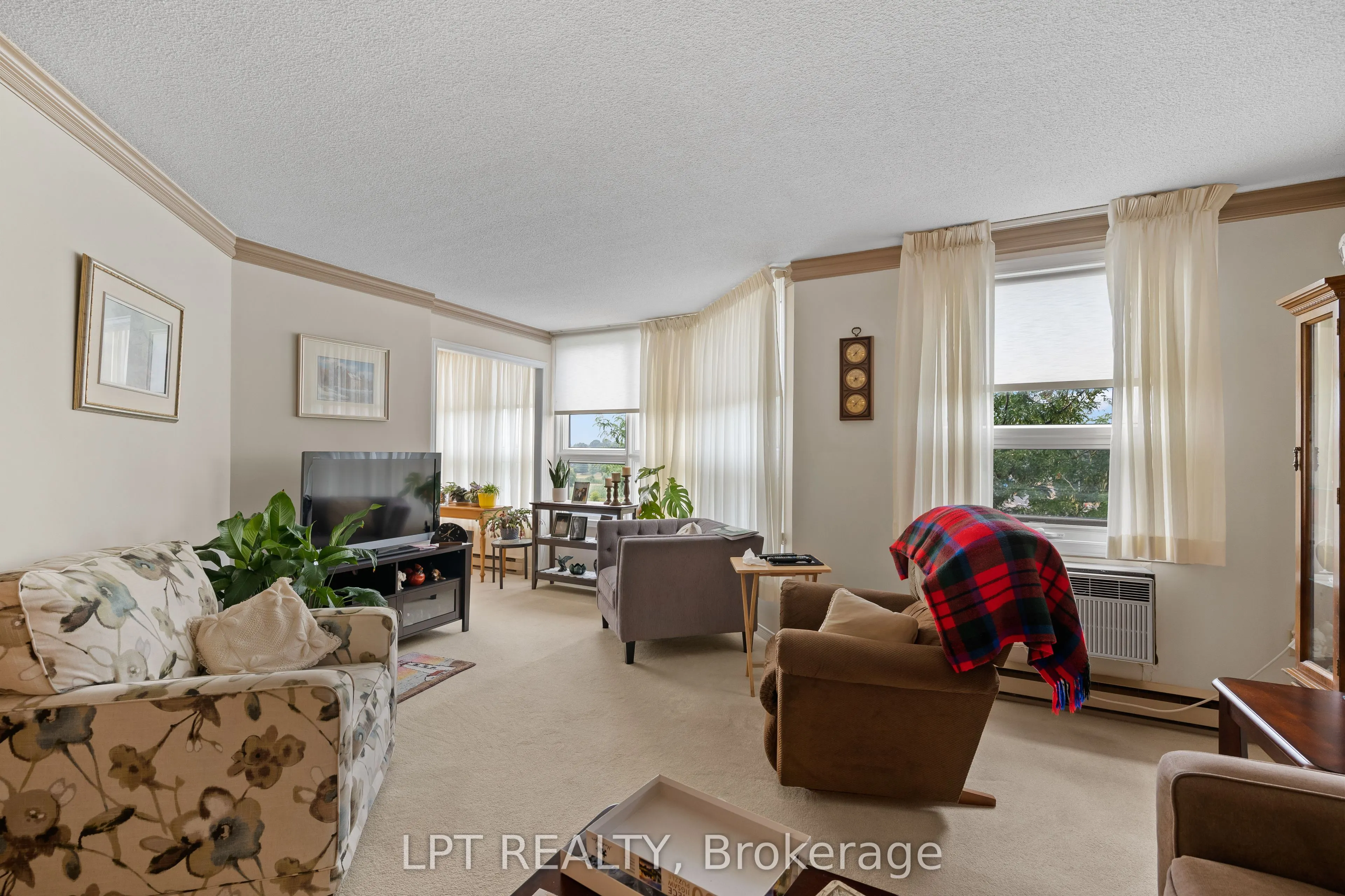 675 Davis Drive, #401