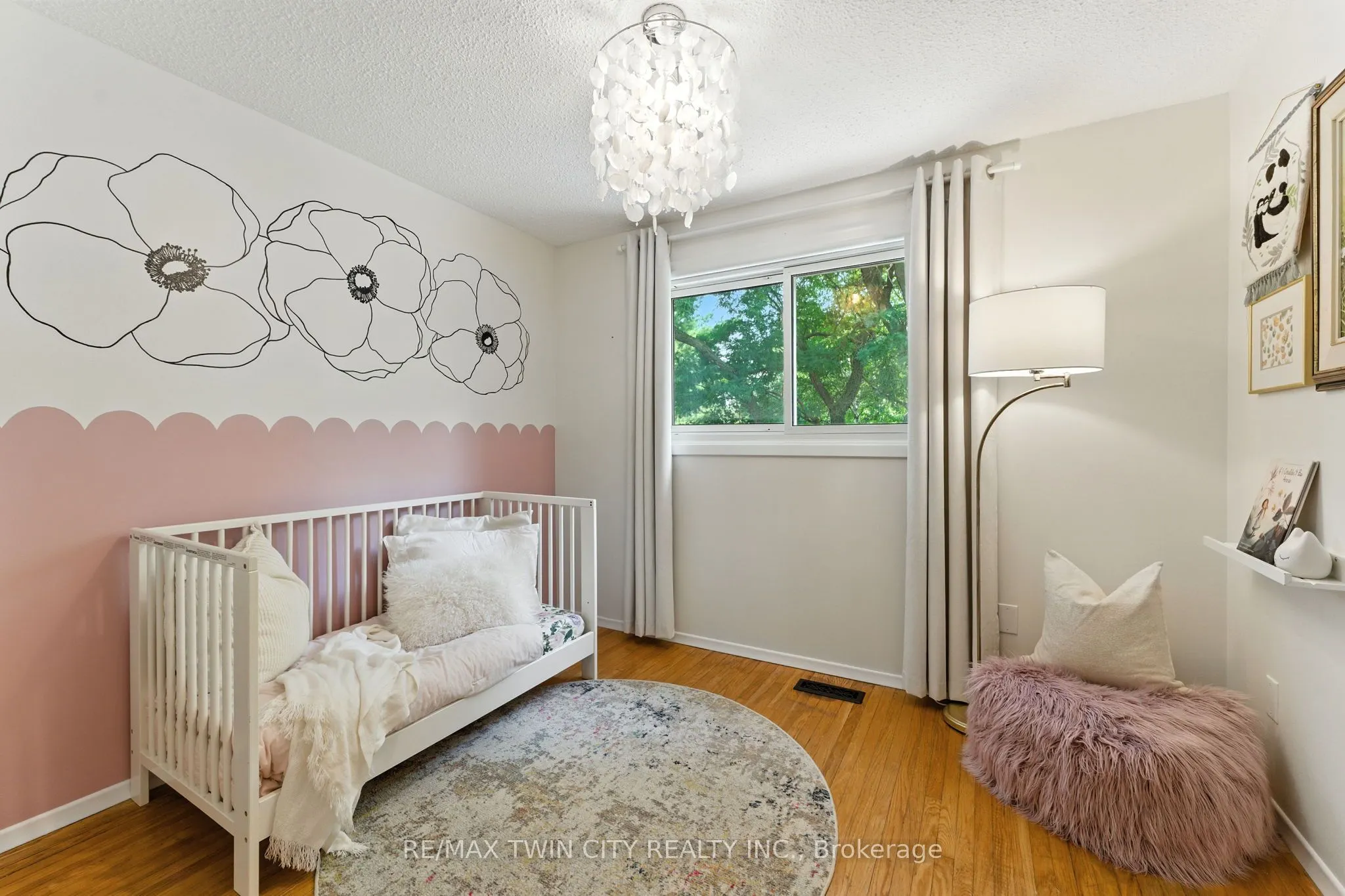 68 Westmount Mews