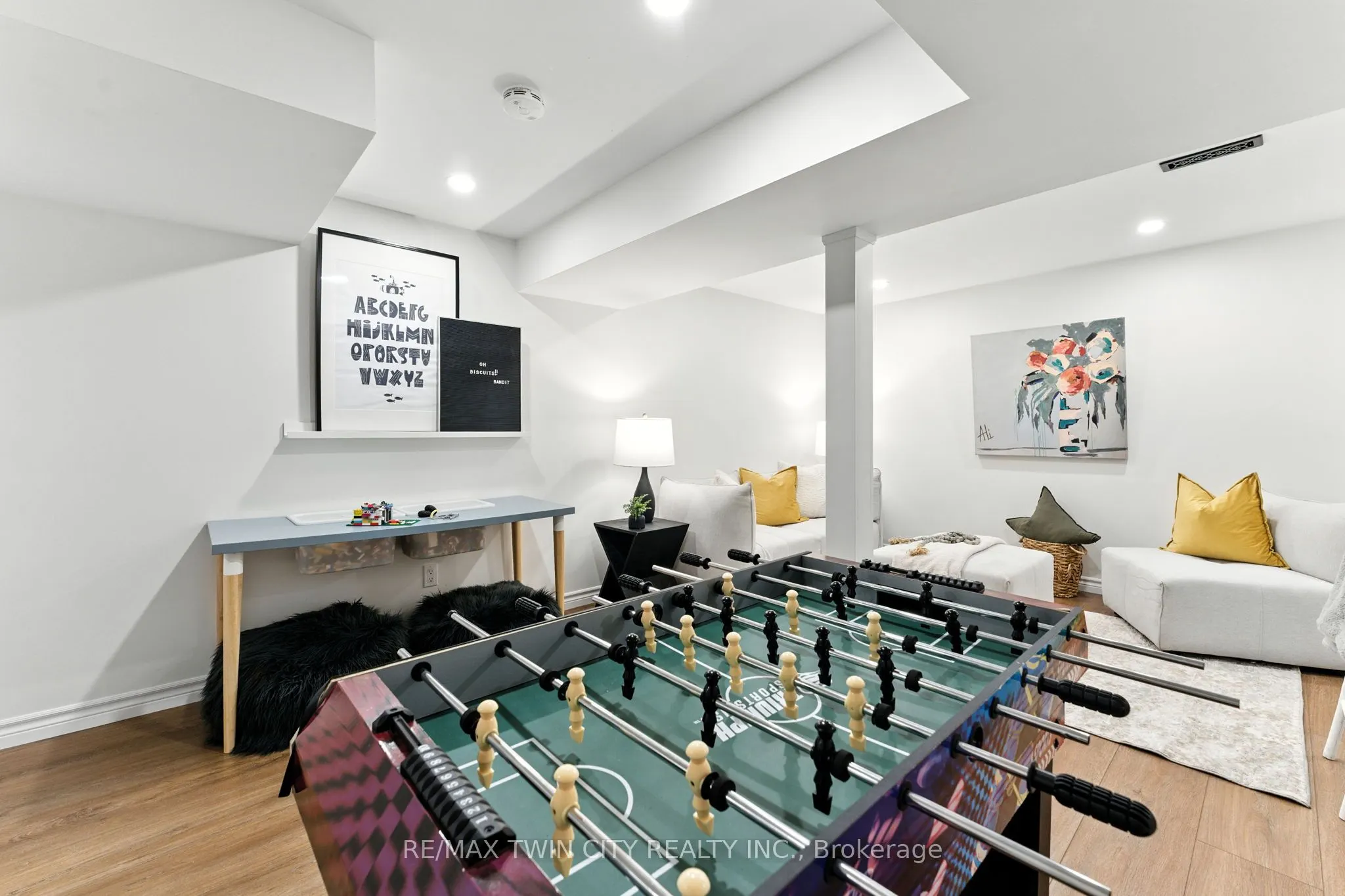 68 Westmount Mews
