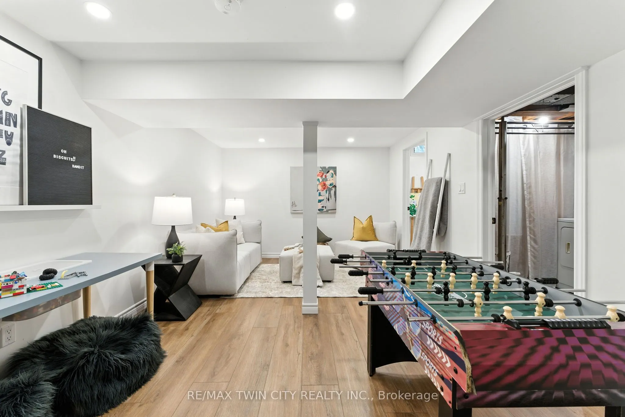68 Westmount Mews