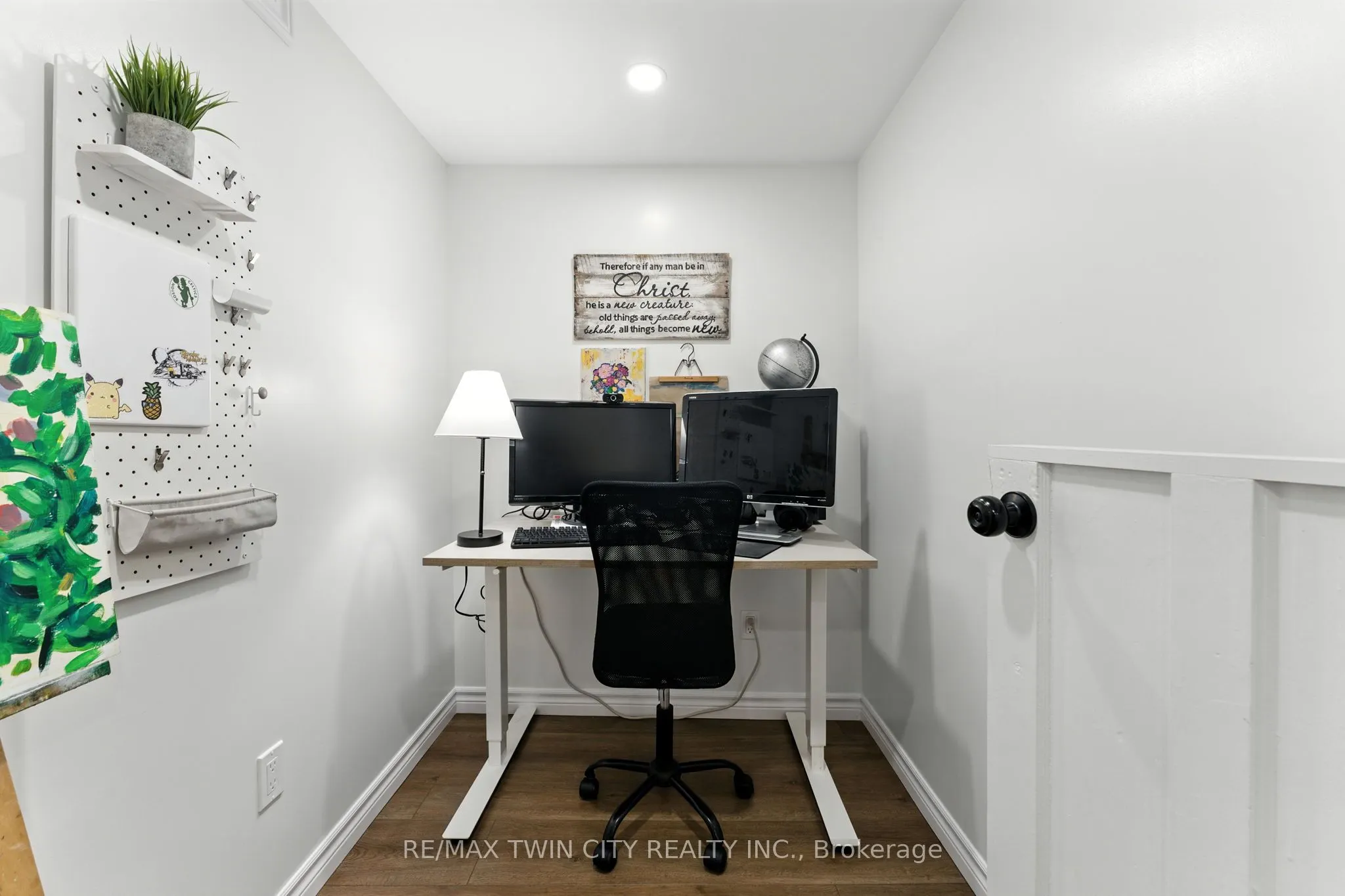 68 Westmount Mews
