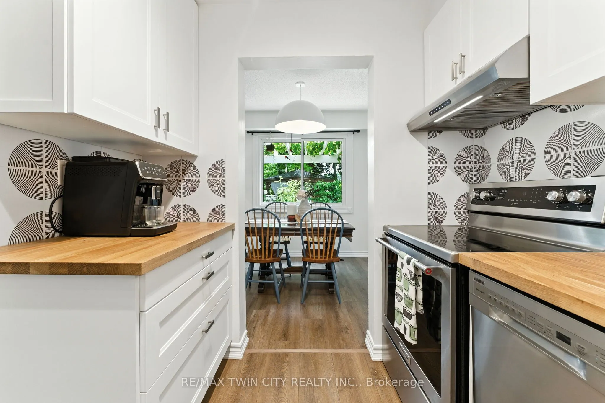 68 Westmount Mews