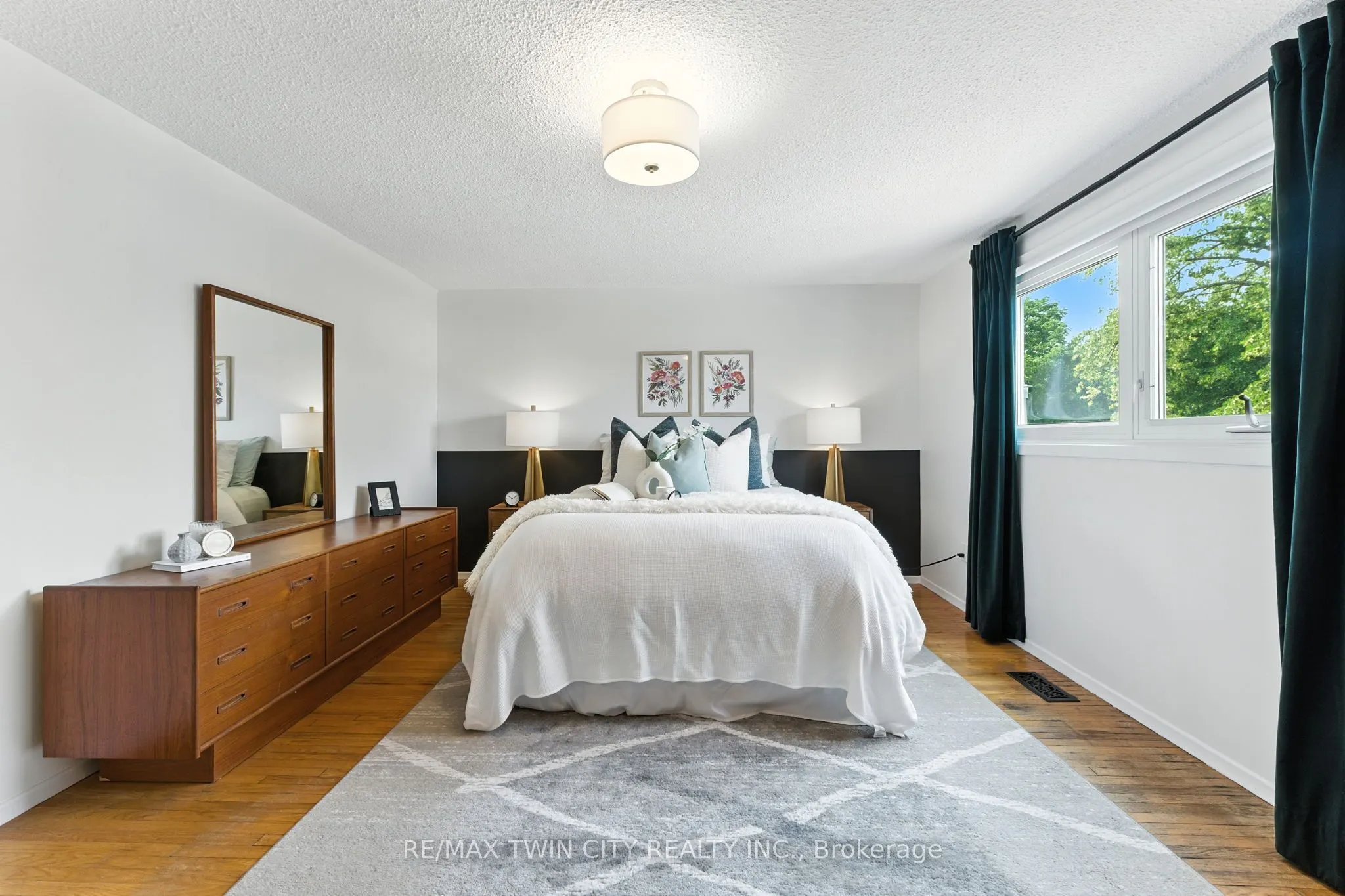 68 Westmount Mews