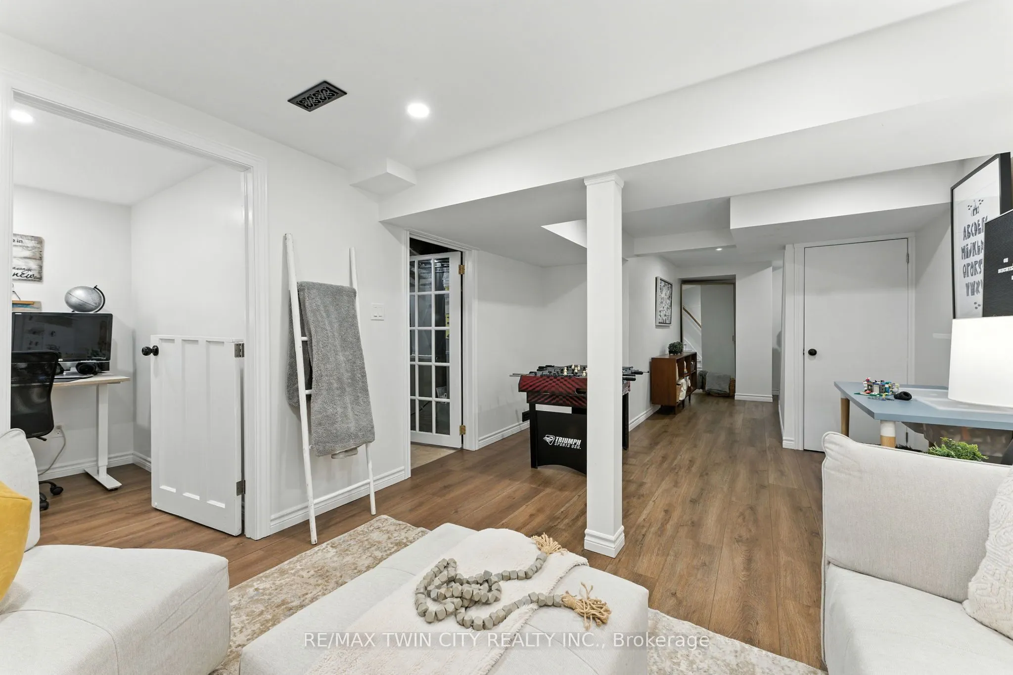 68 Westmount Mews