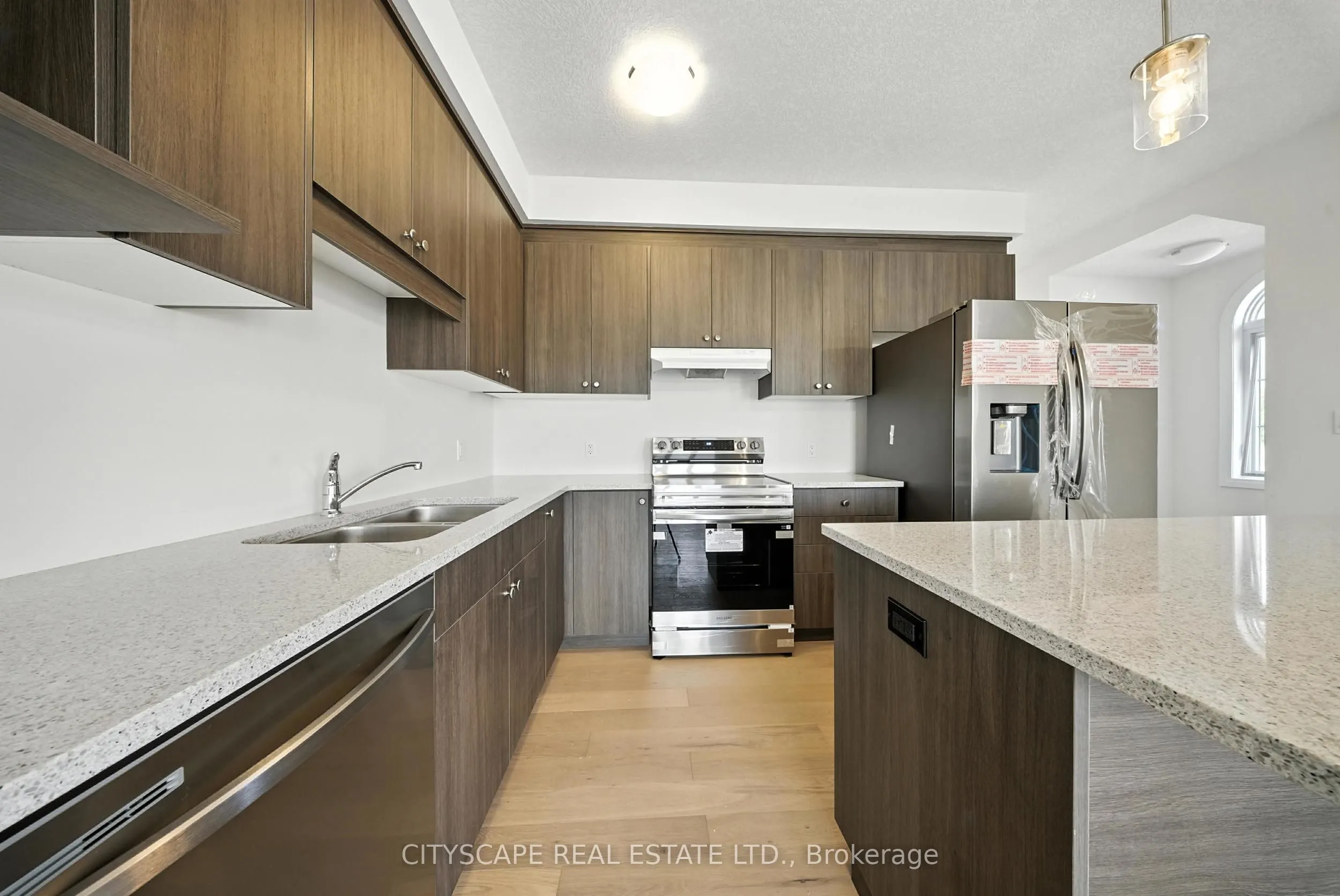 39 Rivergreen Crescent