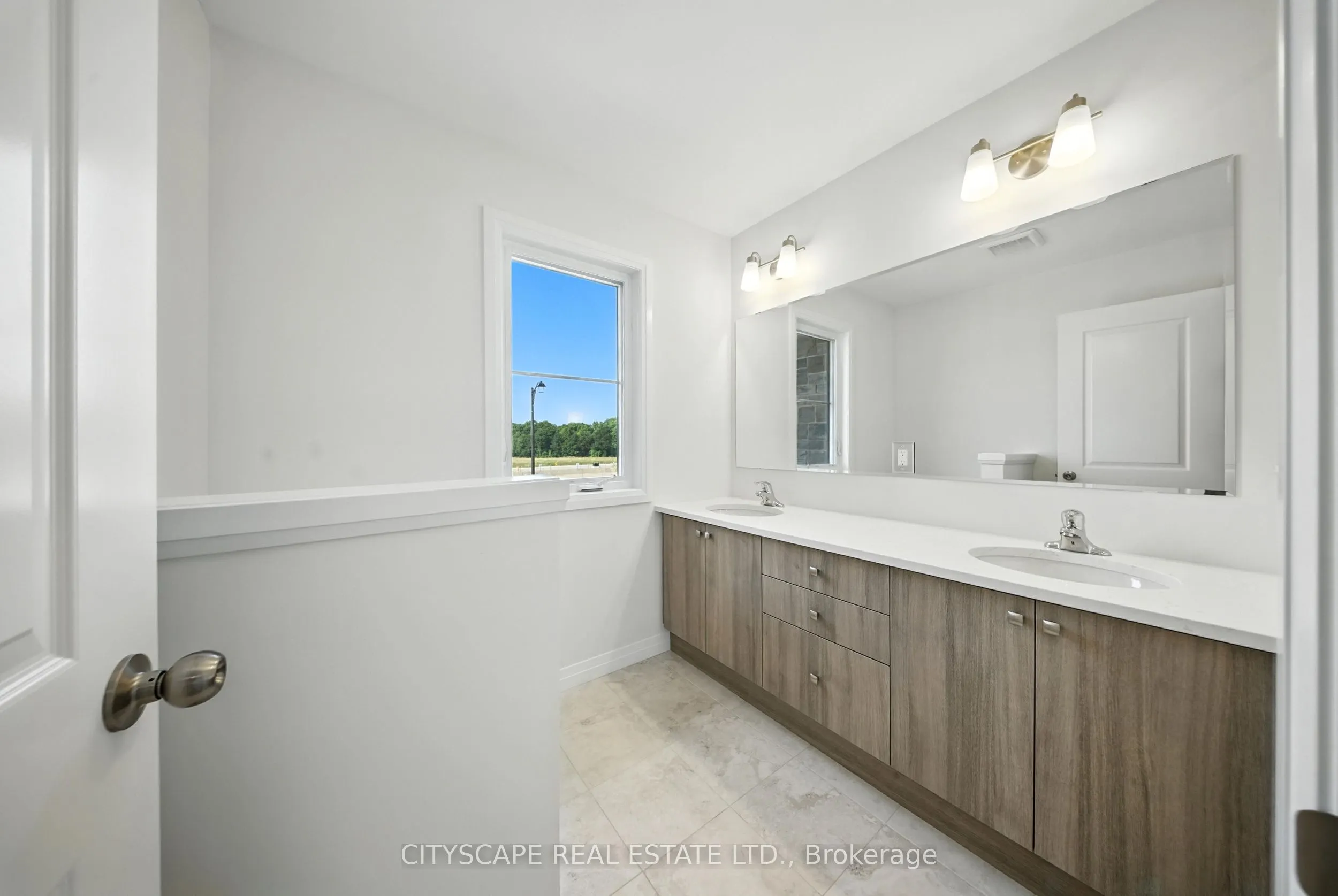 39 Rivergreen Crescent