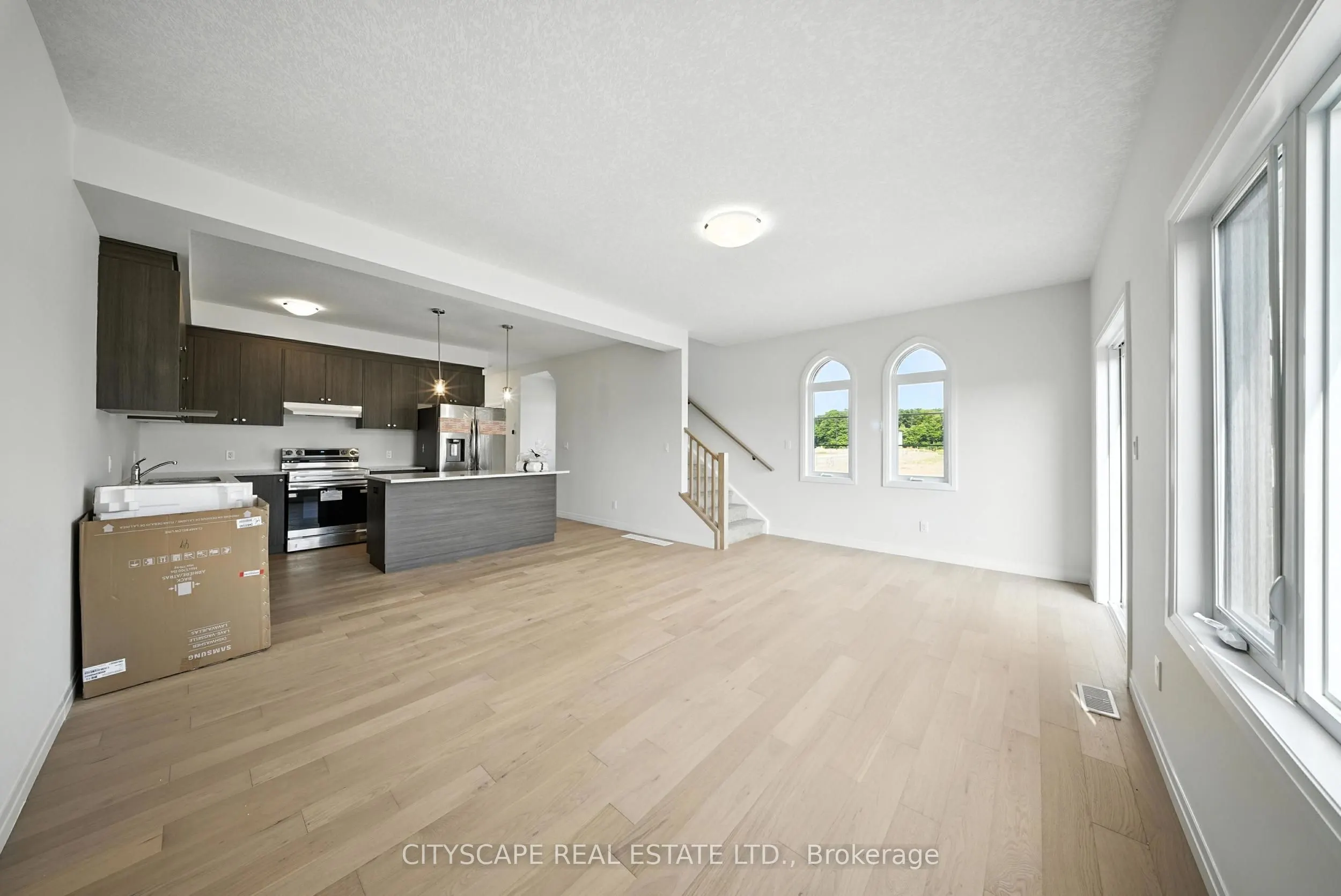 39 Rivergreen Crescent