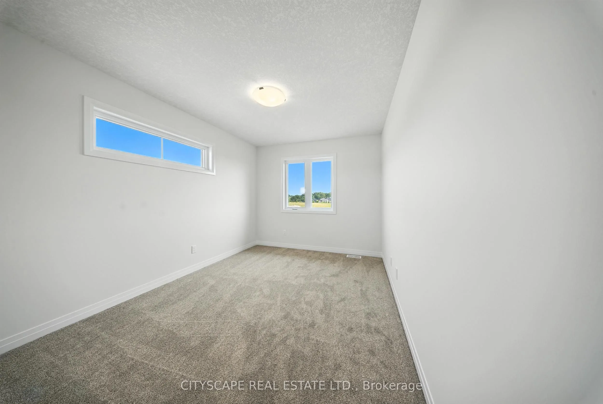 39 Rivergreen Crescent