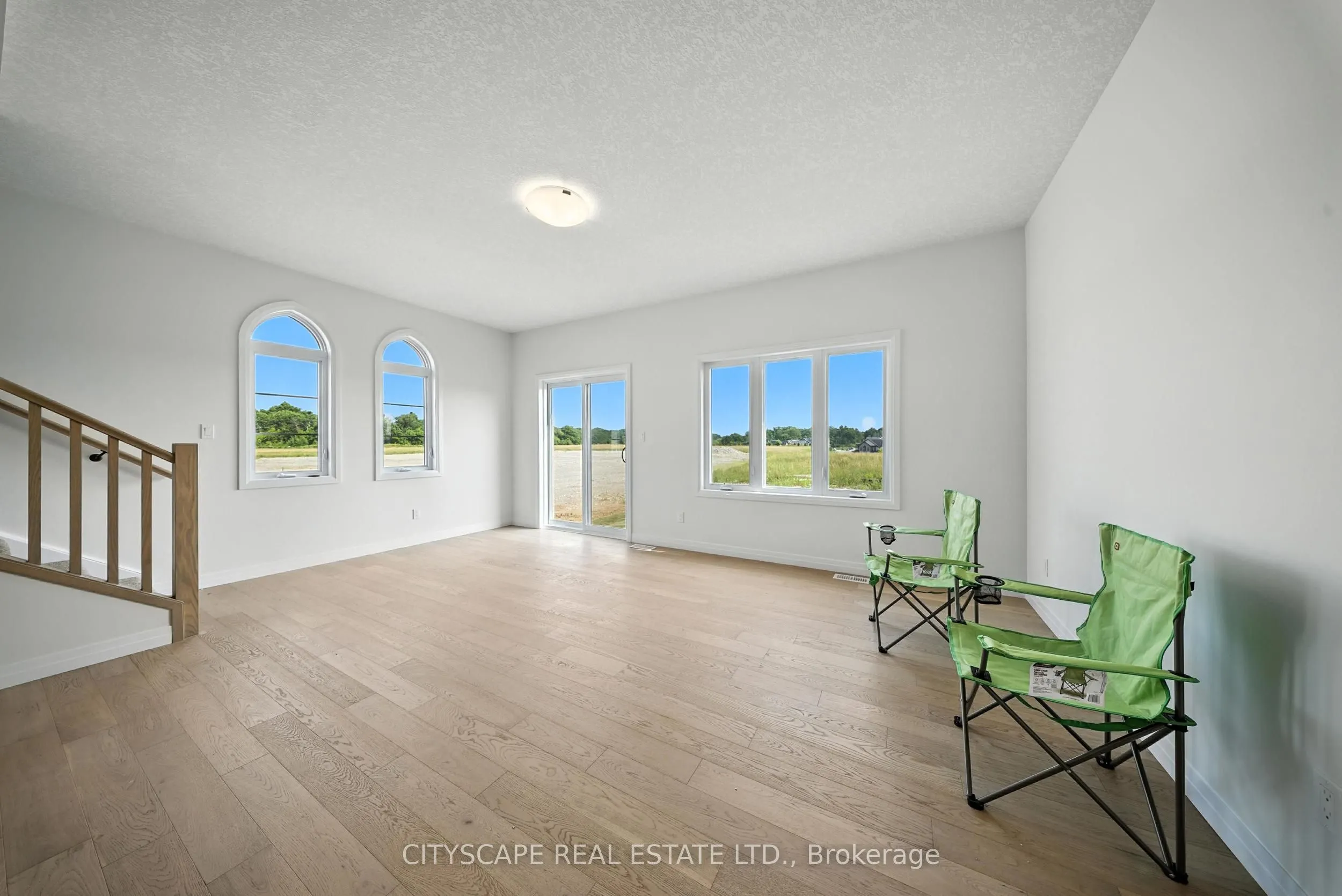 39 Rivergreen Crescent