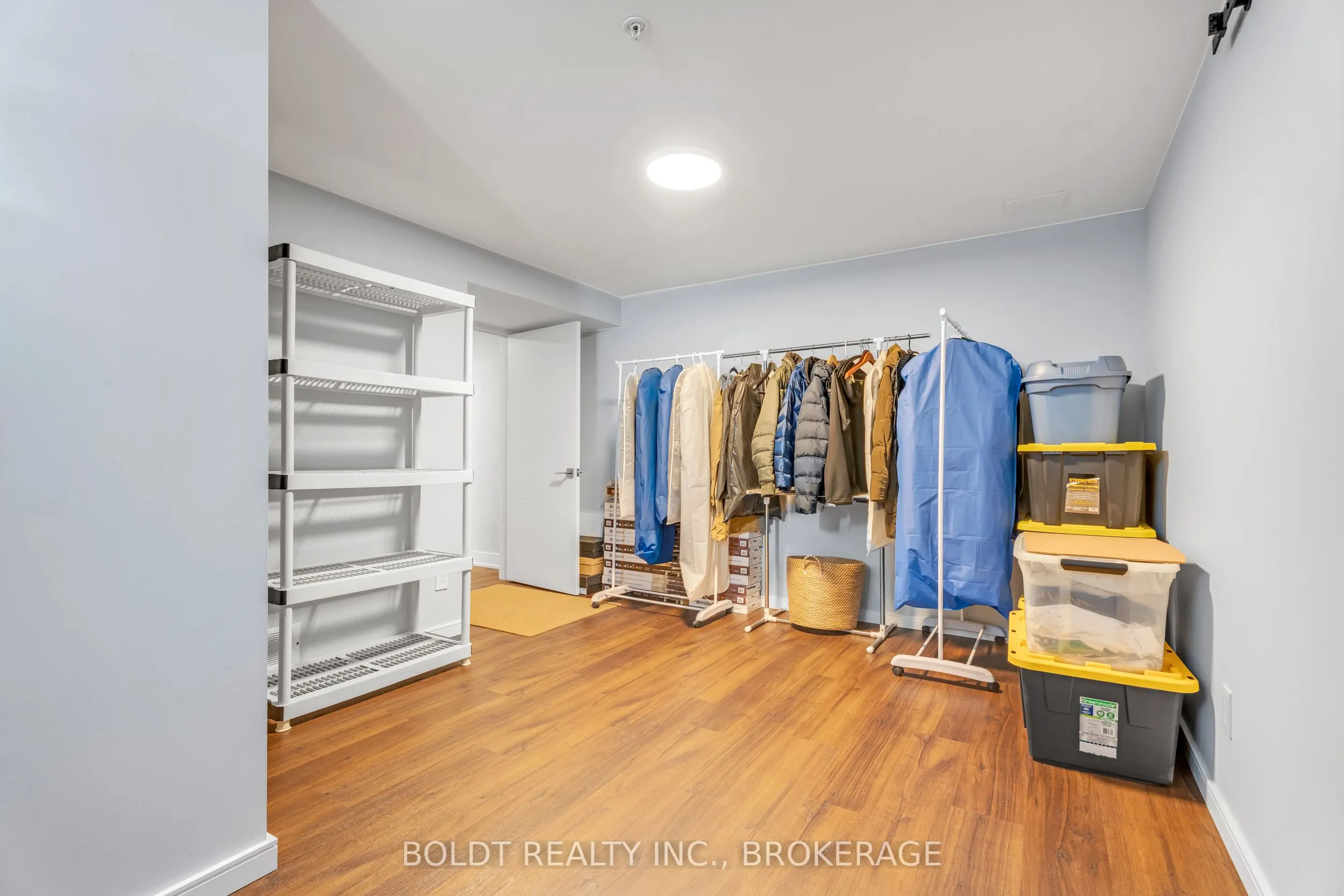 75 PARKSIDE Drive