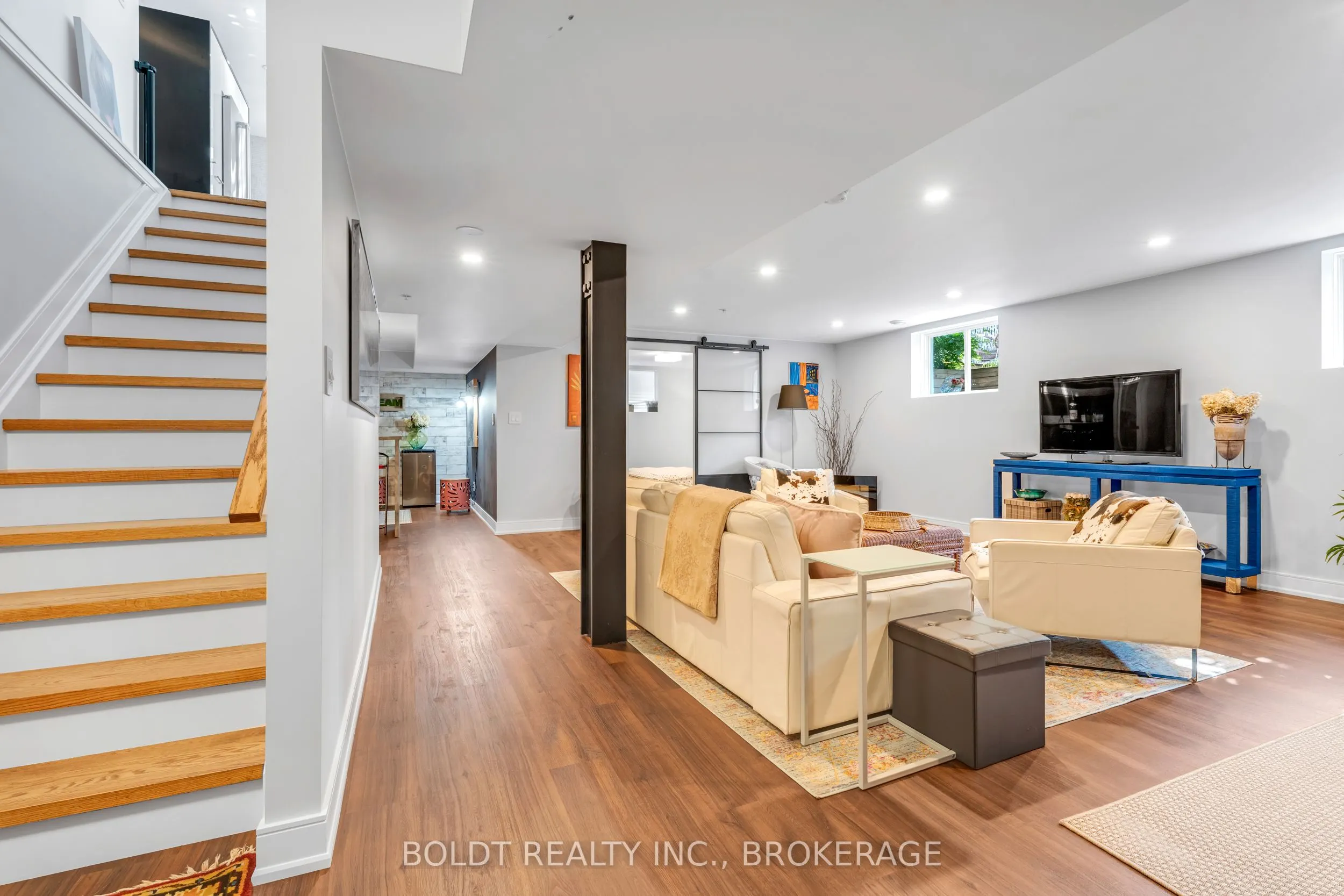 75 PARKSIDE Drive