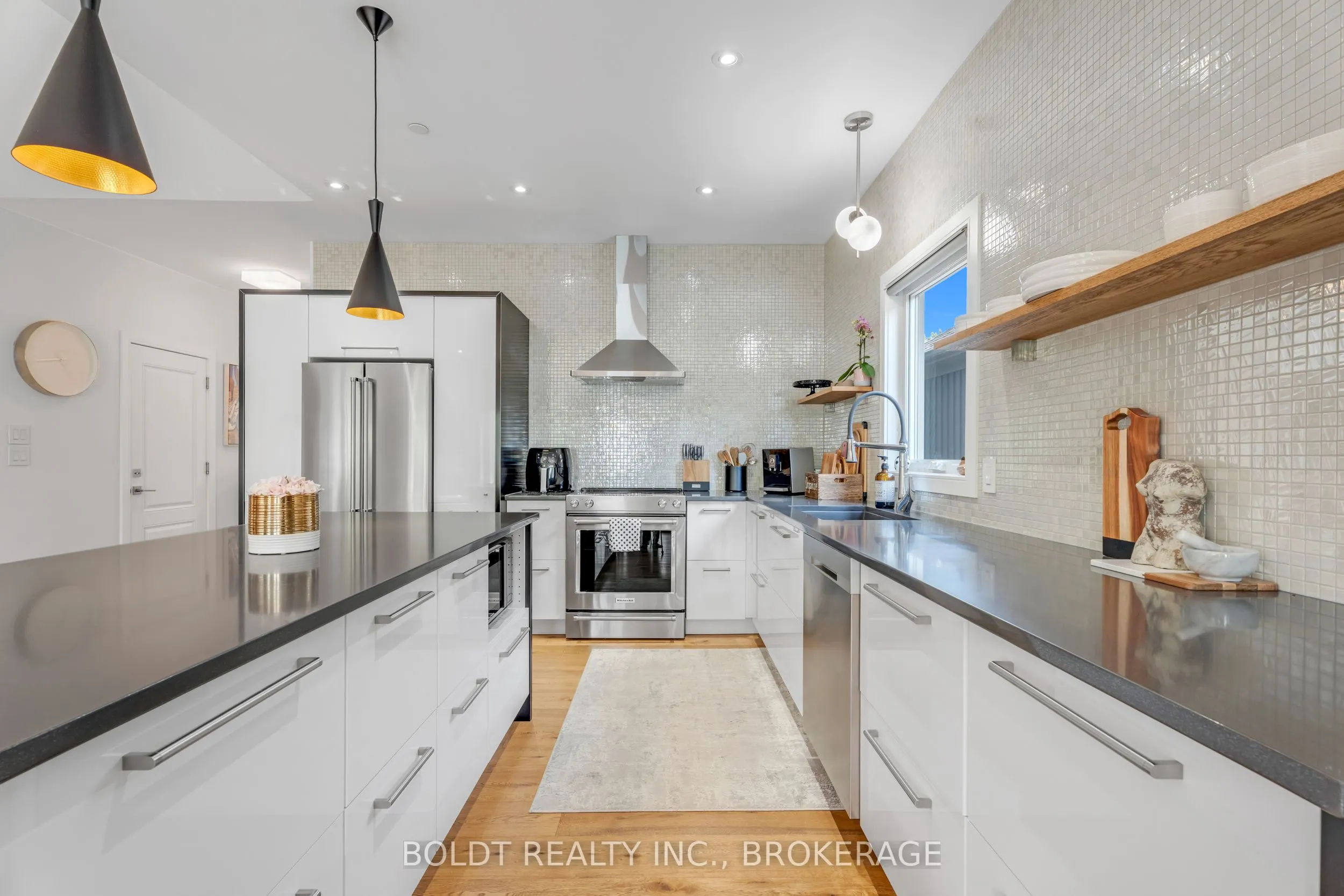 75 PARKSIDE Drive