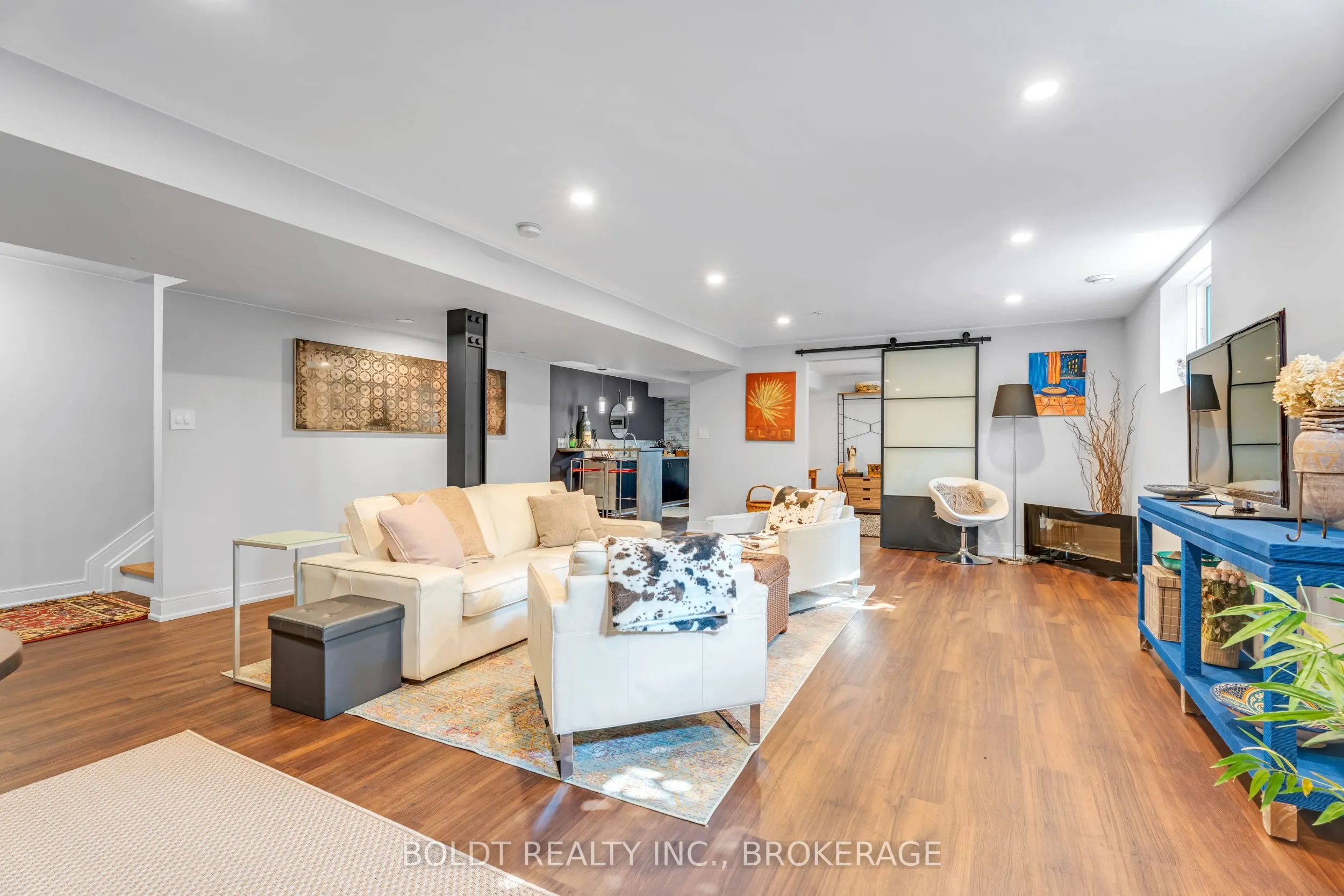 75 PARKSIDE Drive
