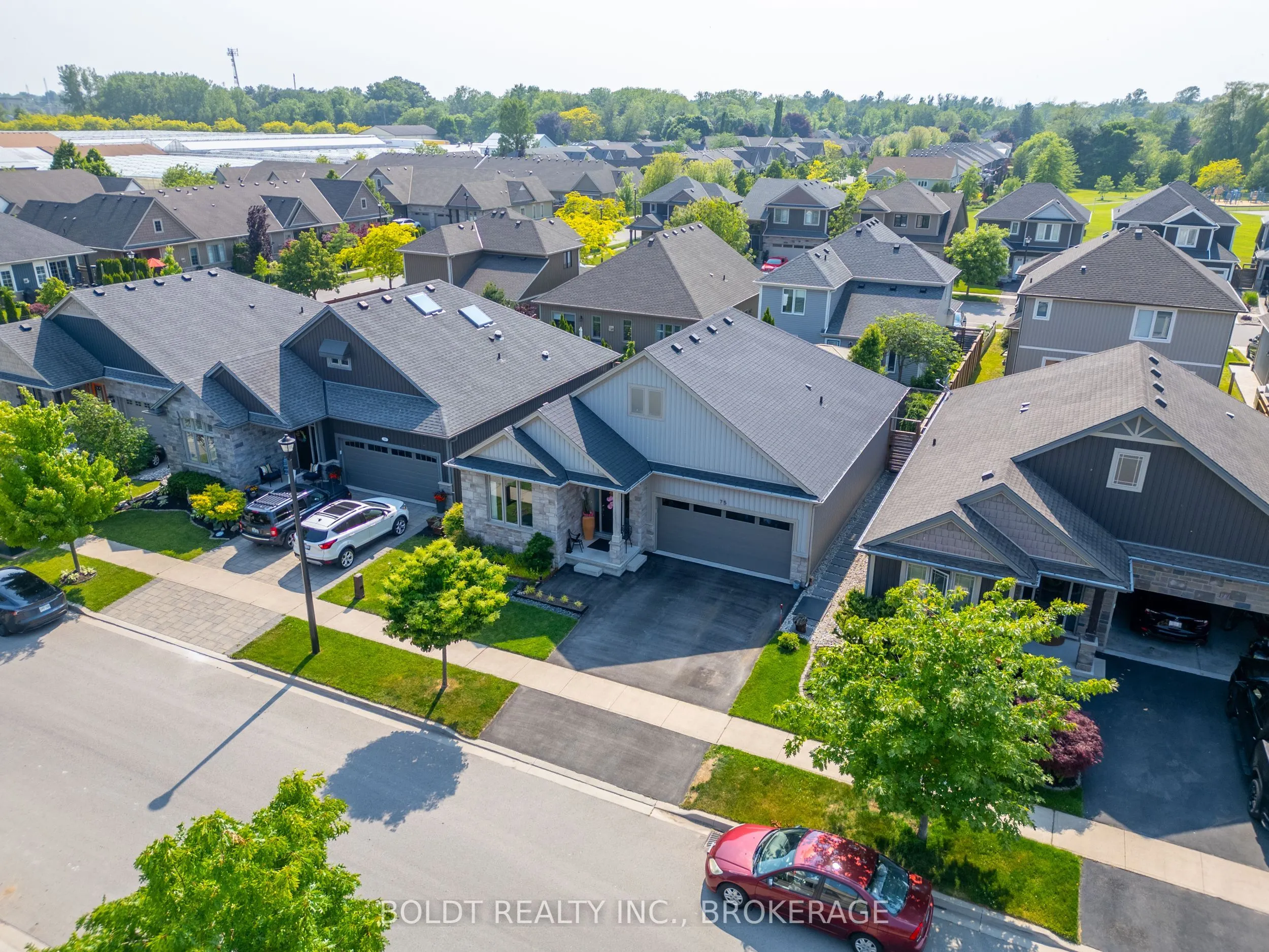 75 PARKSIDE Drive