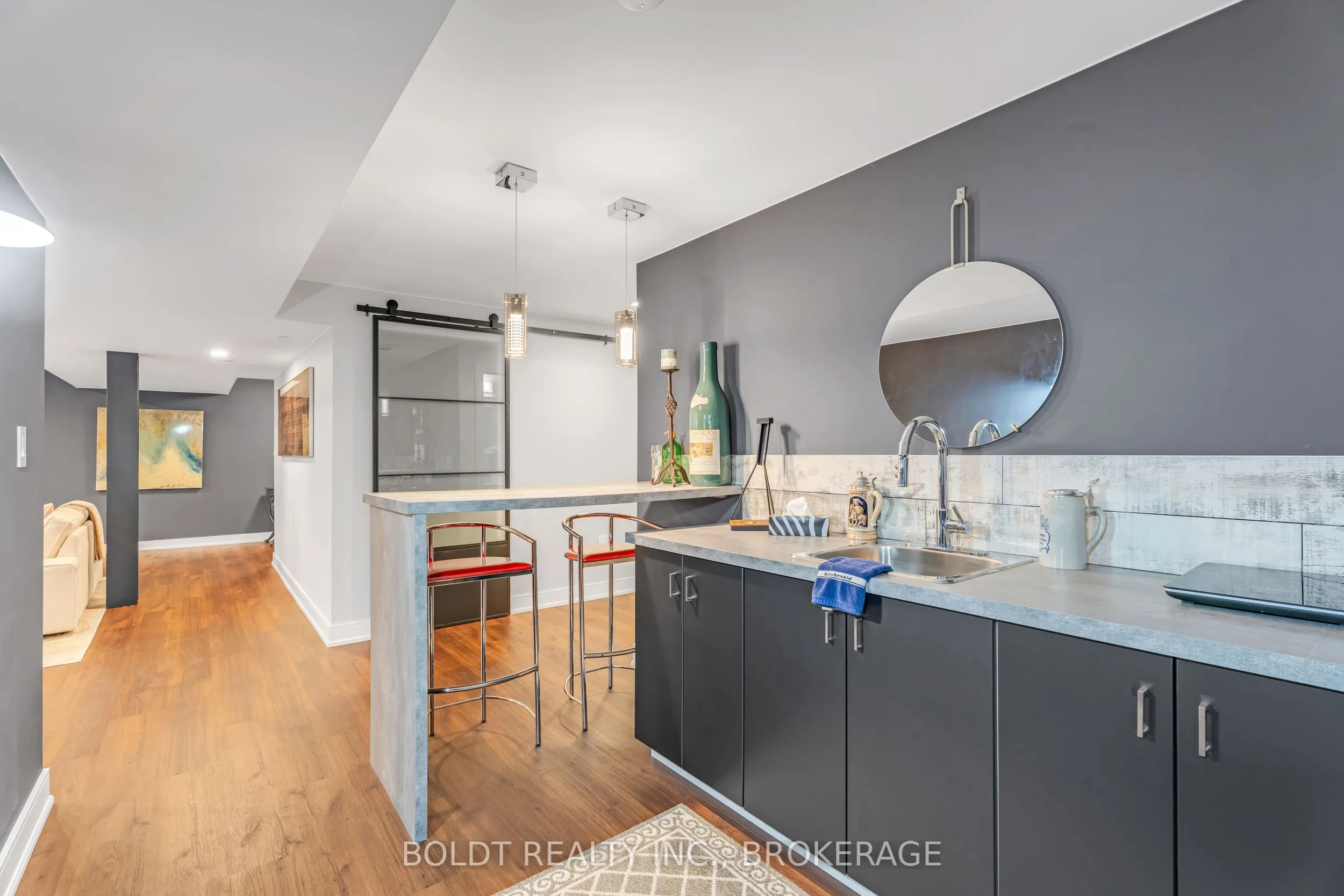 75 PARKSIDE Drive