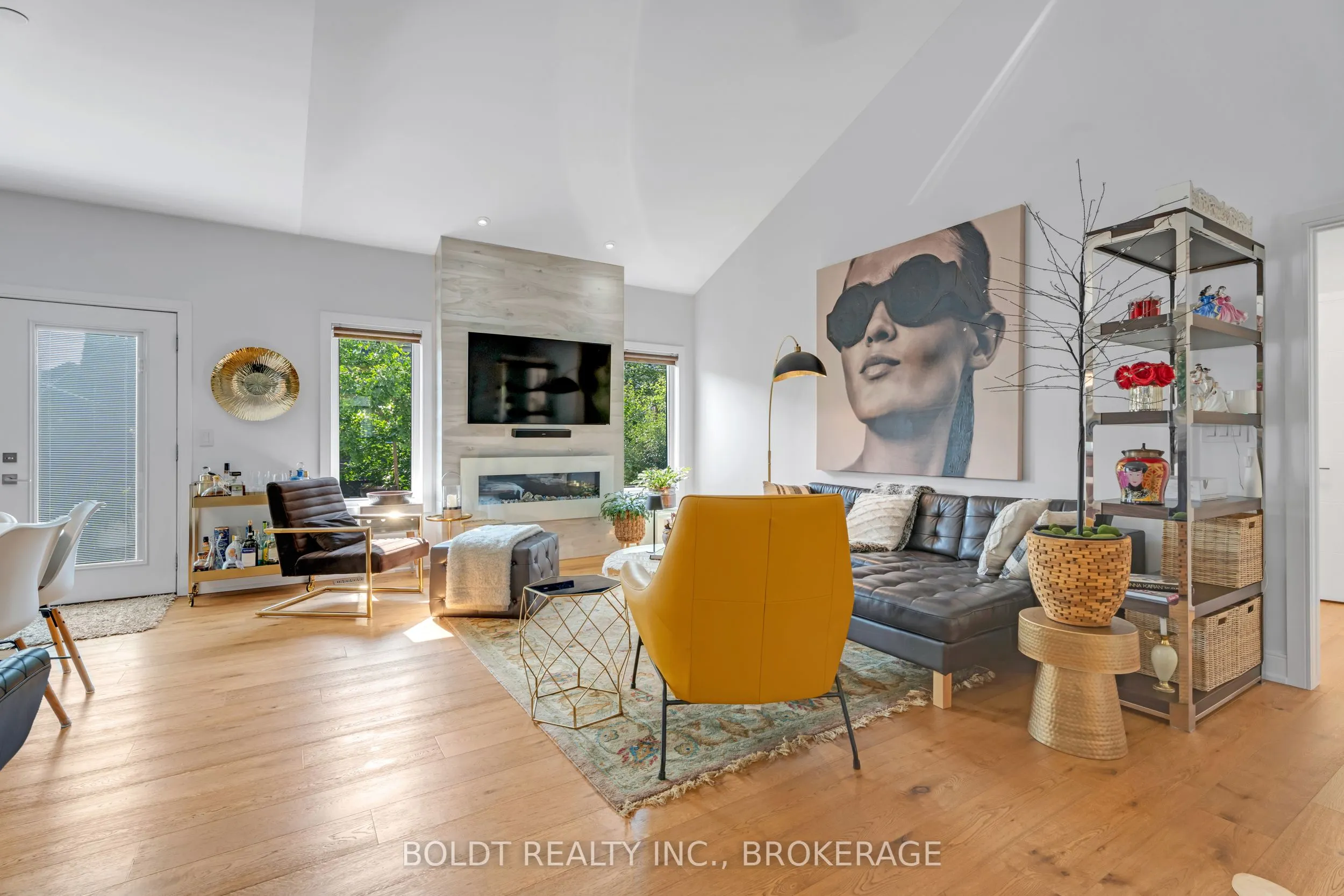 75 PARKSIDE Drive