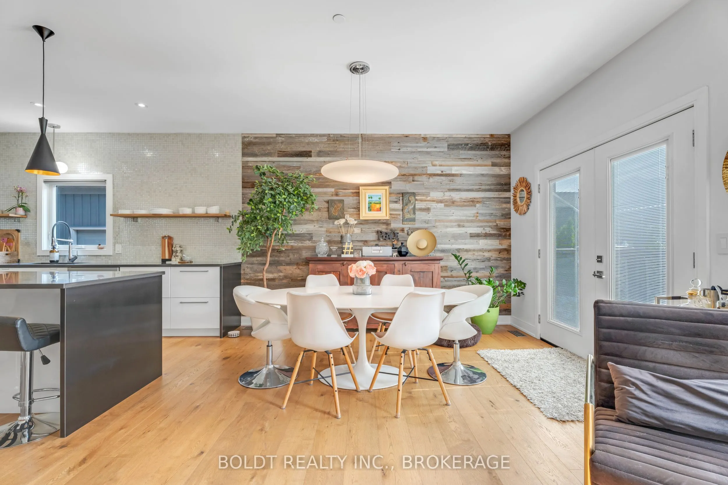 75 PARKSIDE Drive