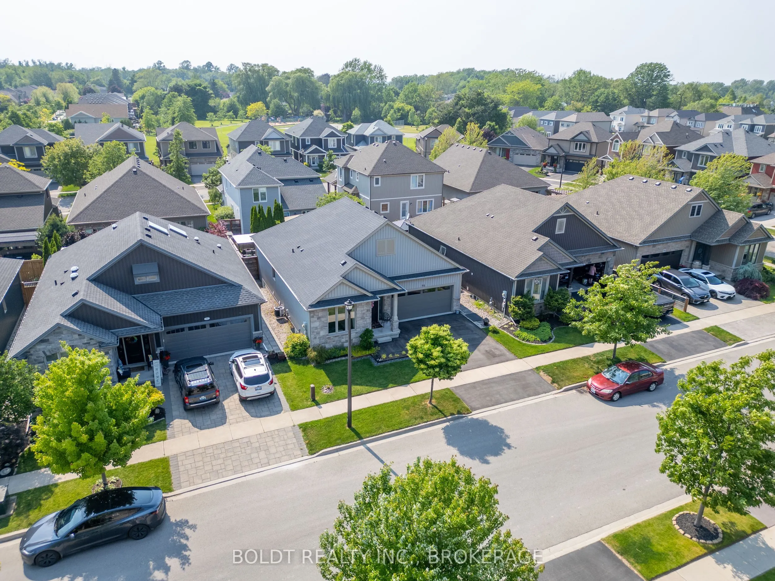 75 PARKSIDE Drive