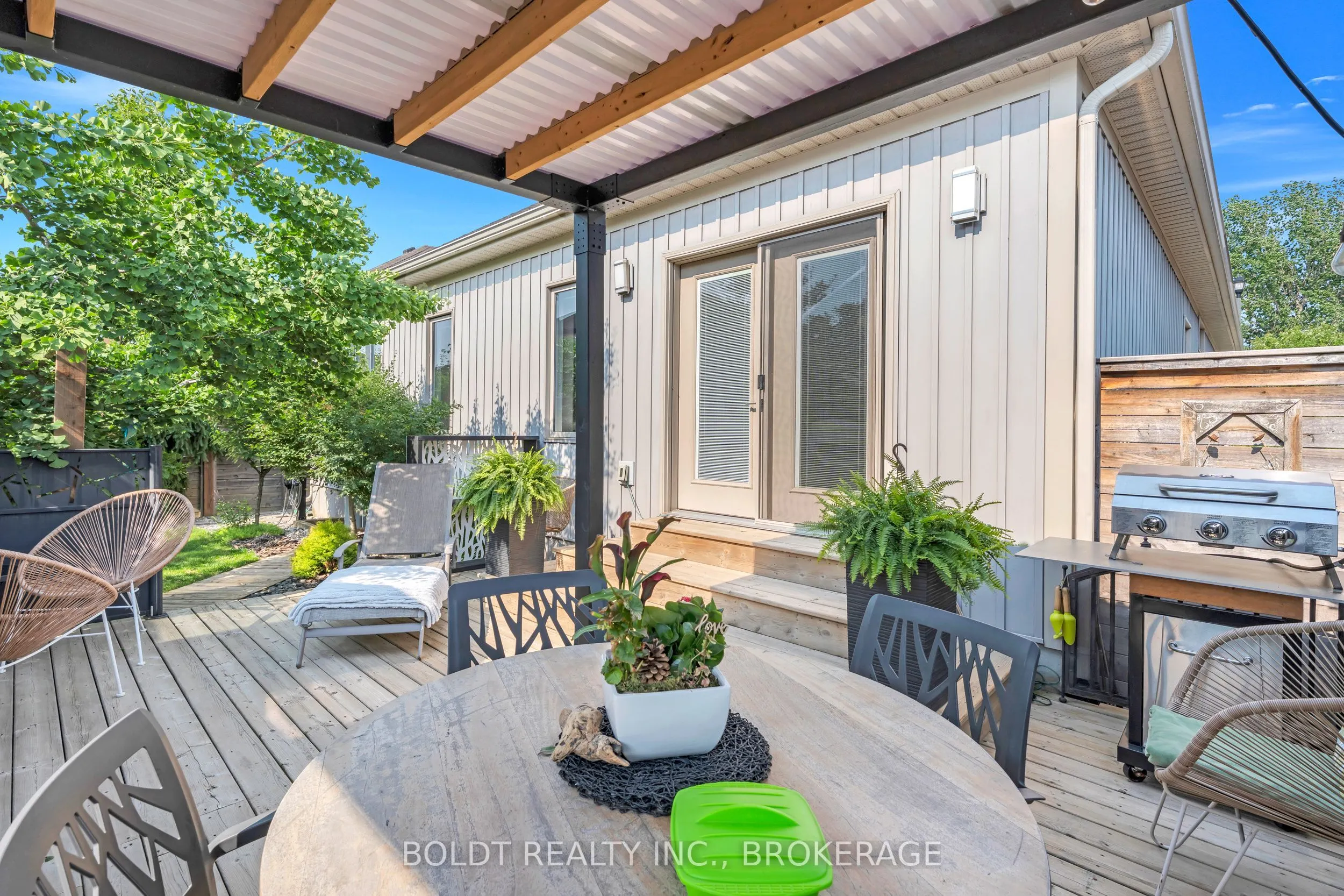 75 PARKSIDE Drive