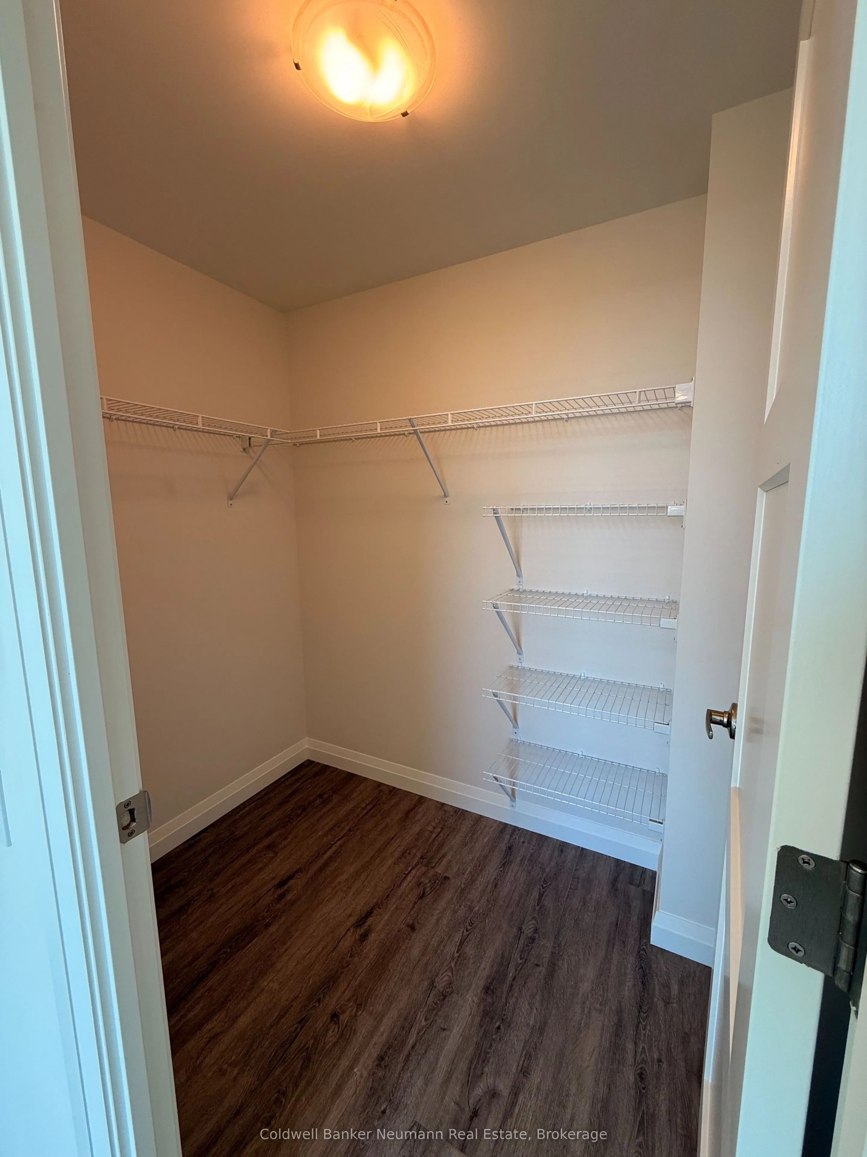 93 Arthur Street S, #715