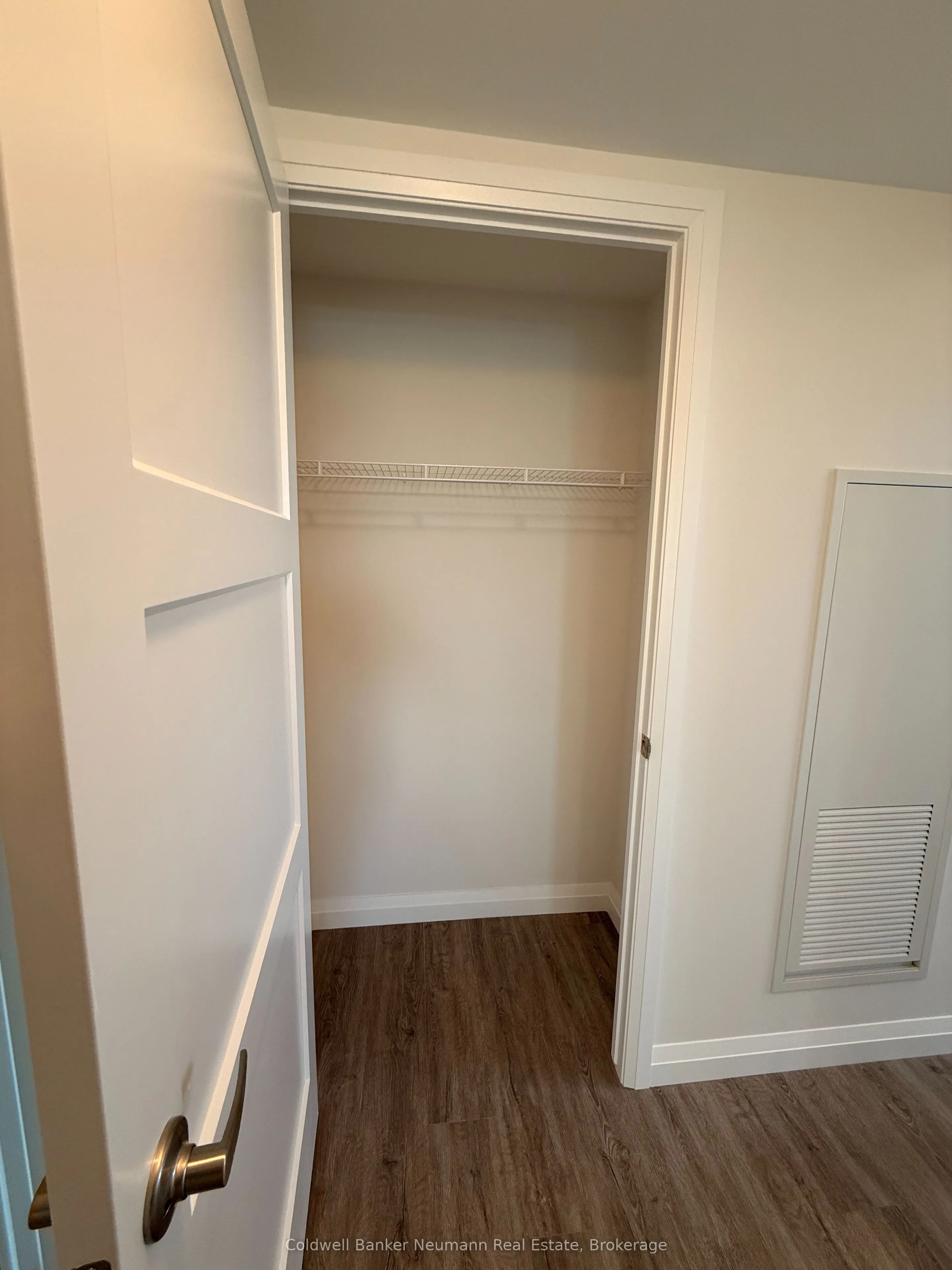 93 Arthur Street S, #715
