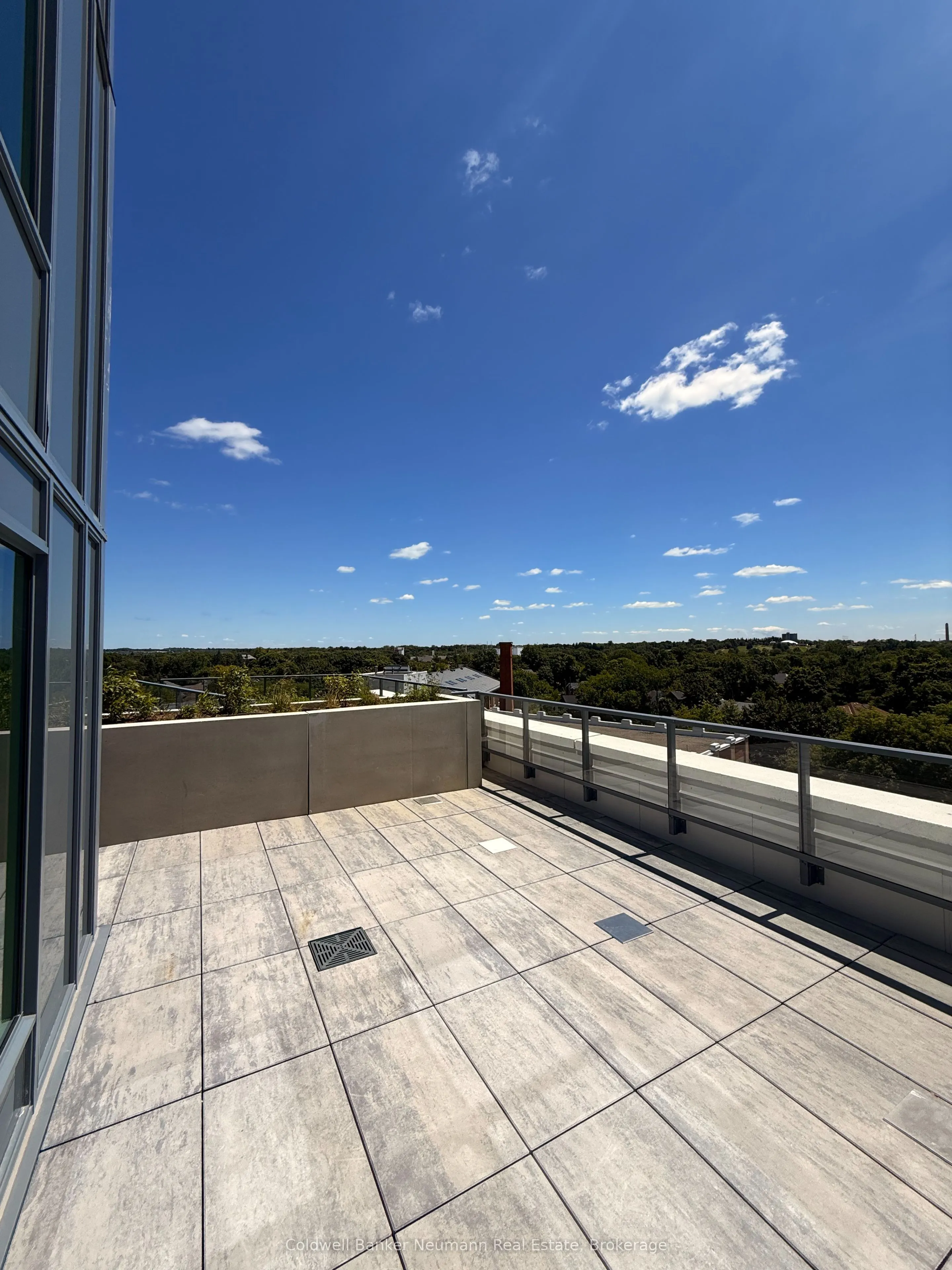 93 Arthur Street S, #715