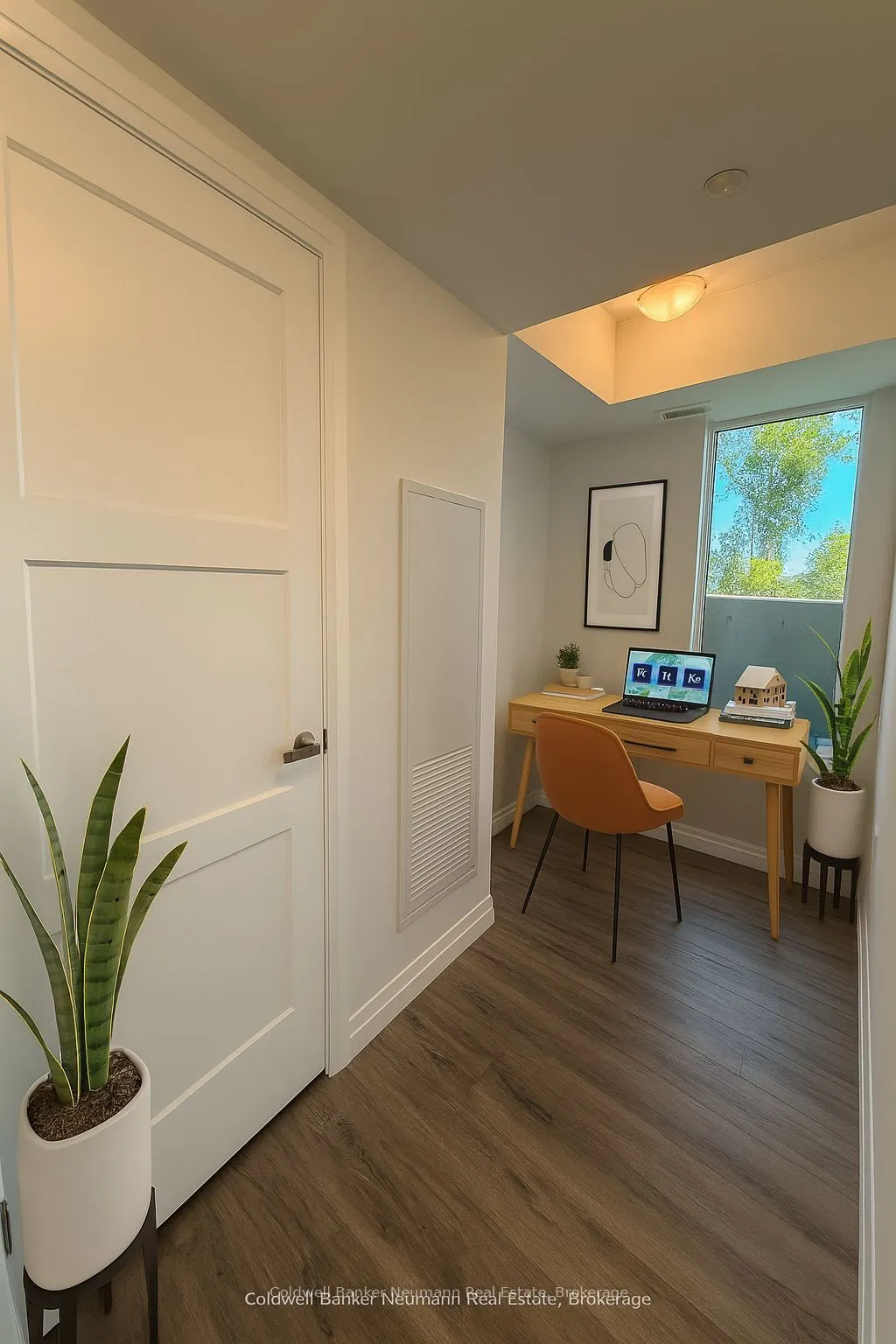 93 Arthur Street S, #715