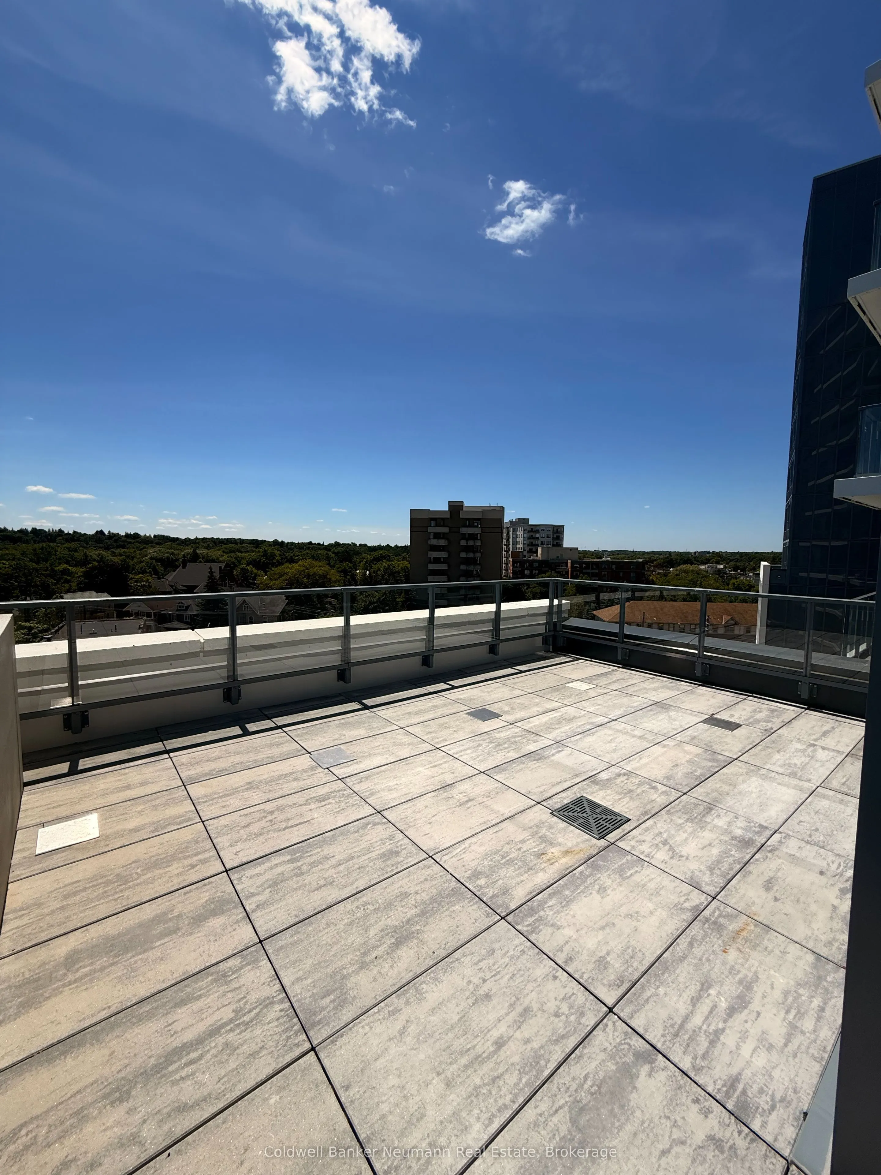 93 Arthur Street S, #715