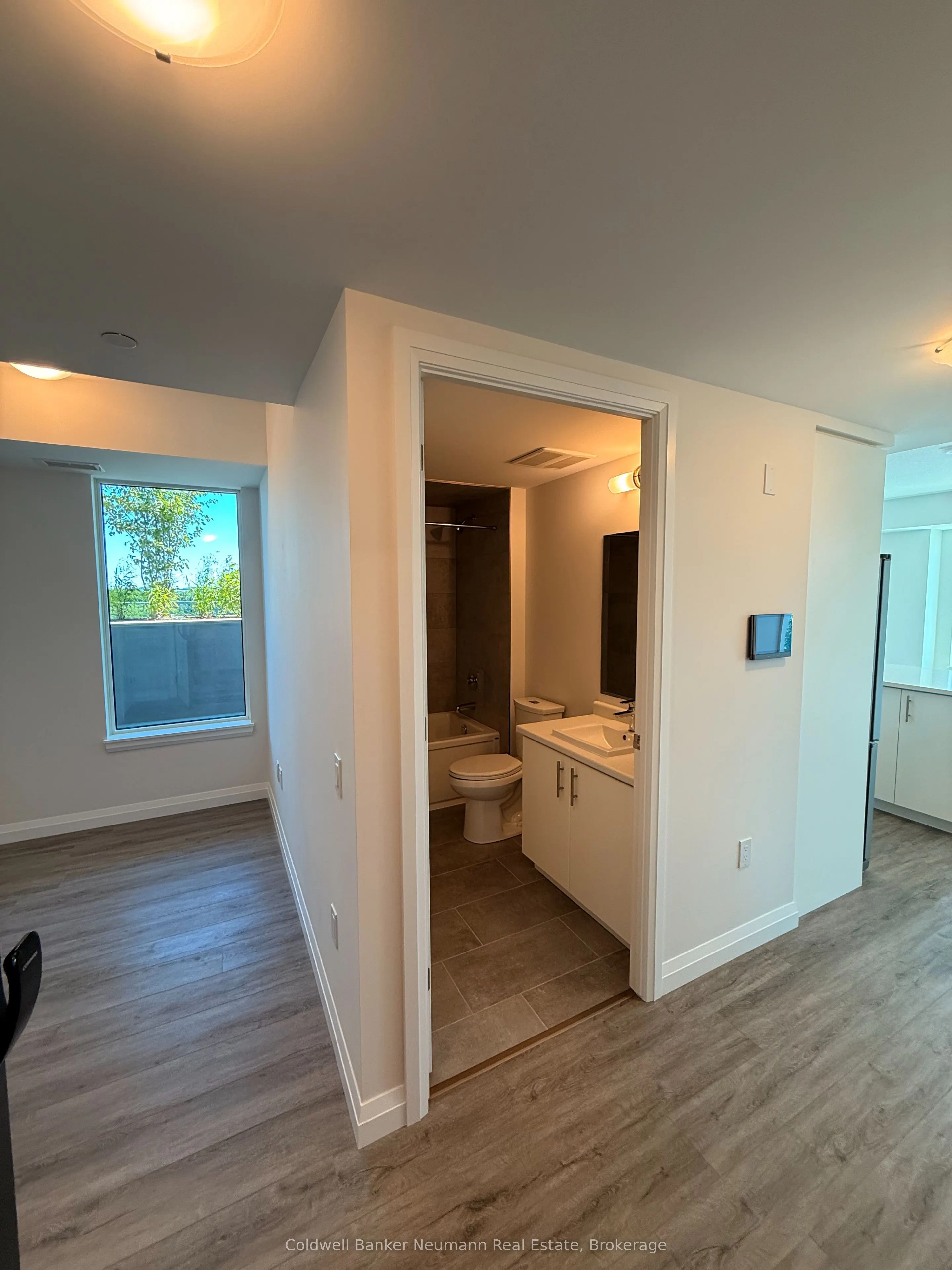 93 Arthur Street S, #715