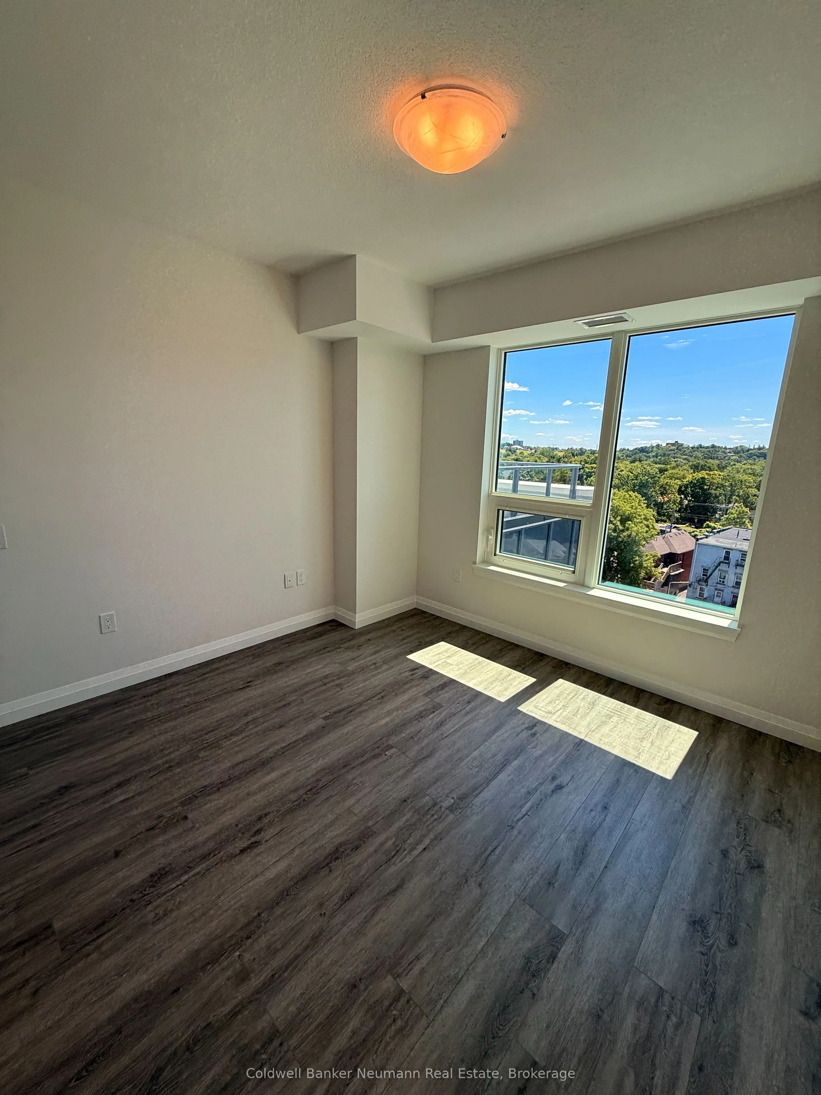 93 Arthur Street S, #715