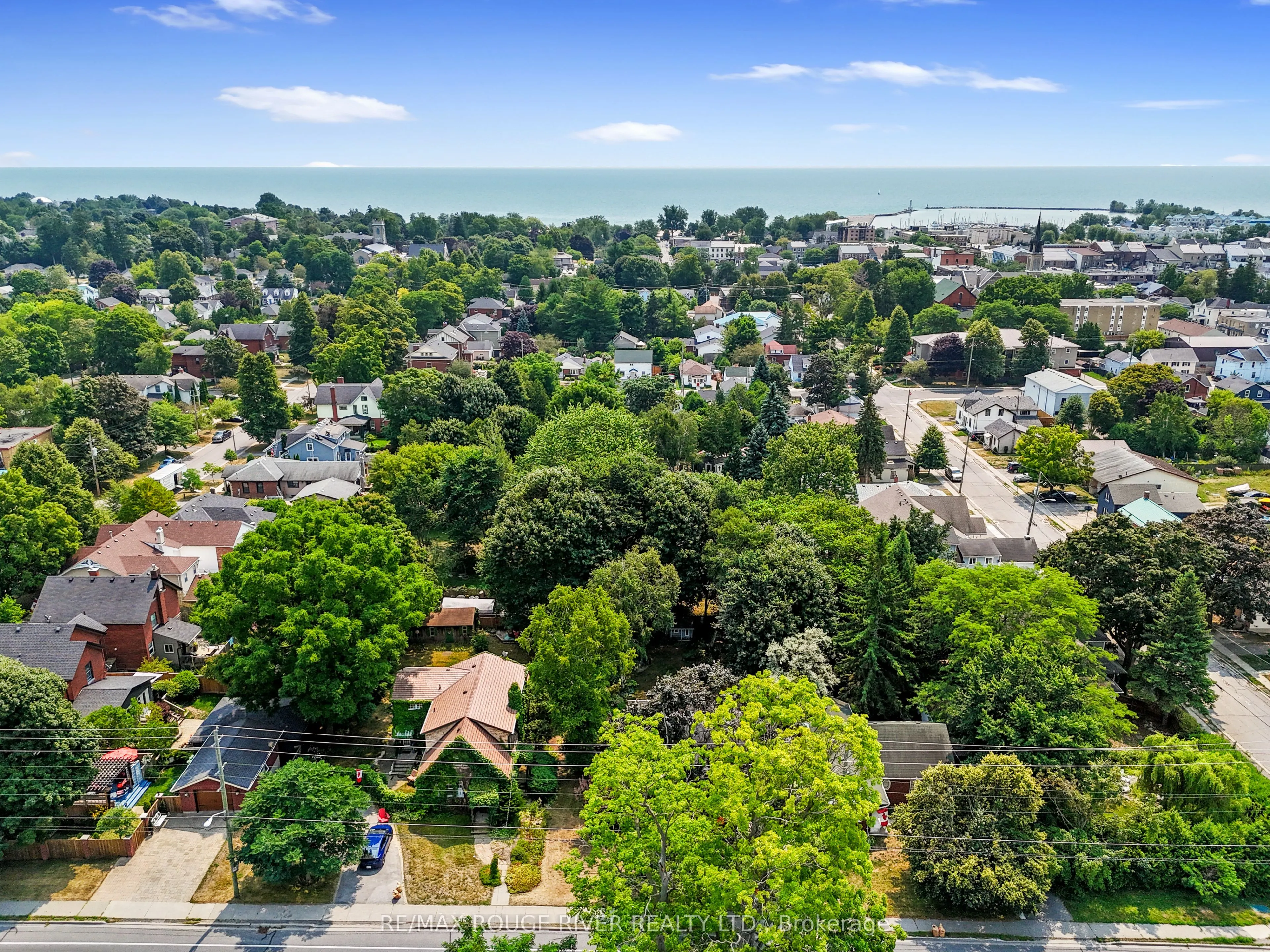 63 University Avenue E