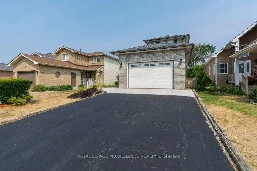14 Sherwood Crescent