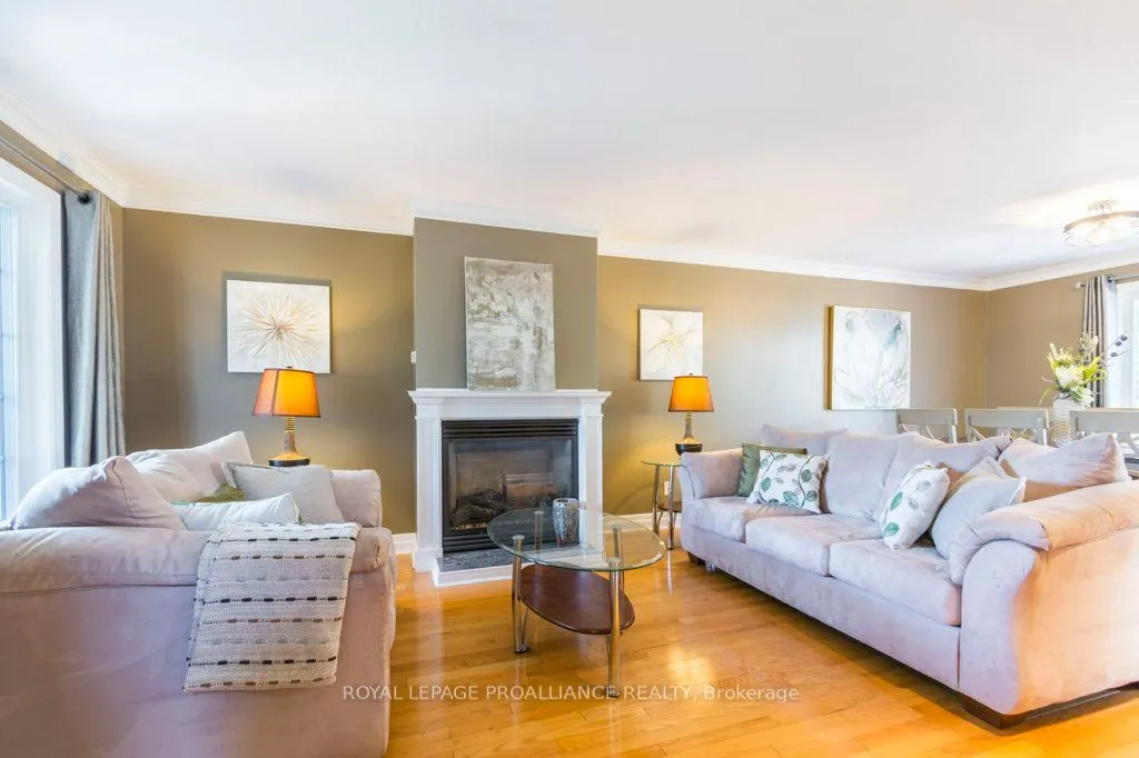 14 Sherwood Crescent