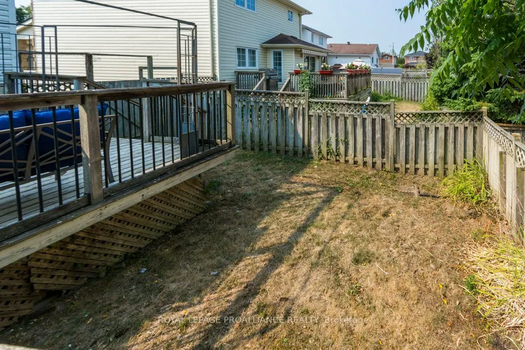 14 Sherwood Crescent